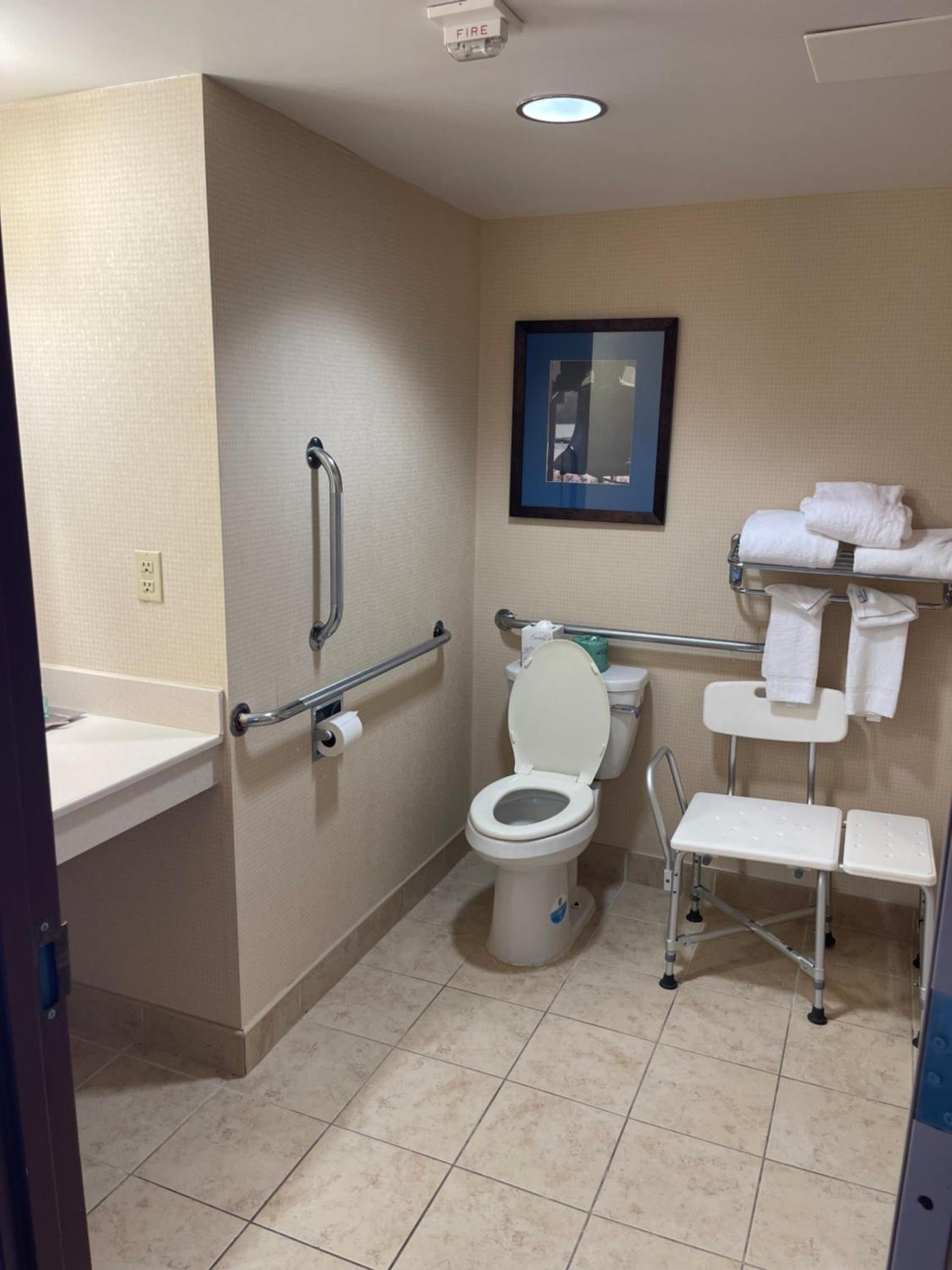 Quality Hotel Philadelphia Airport photo 27