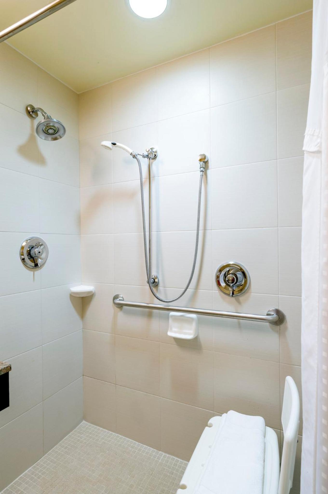 Holiday Inn Express Frazer - Malvern by IHG photo 17
