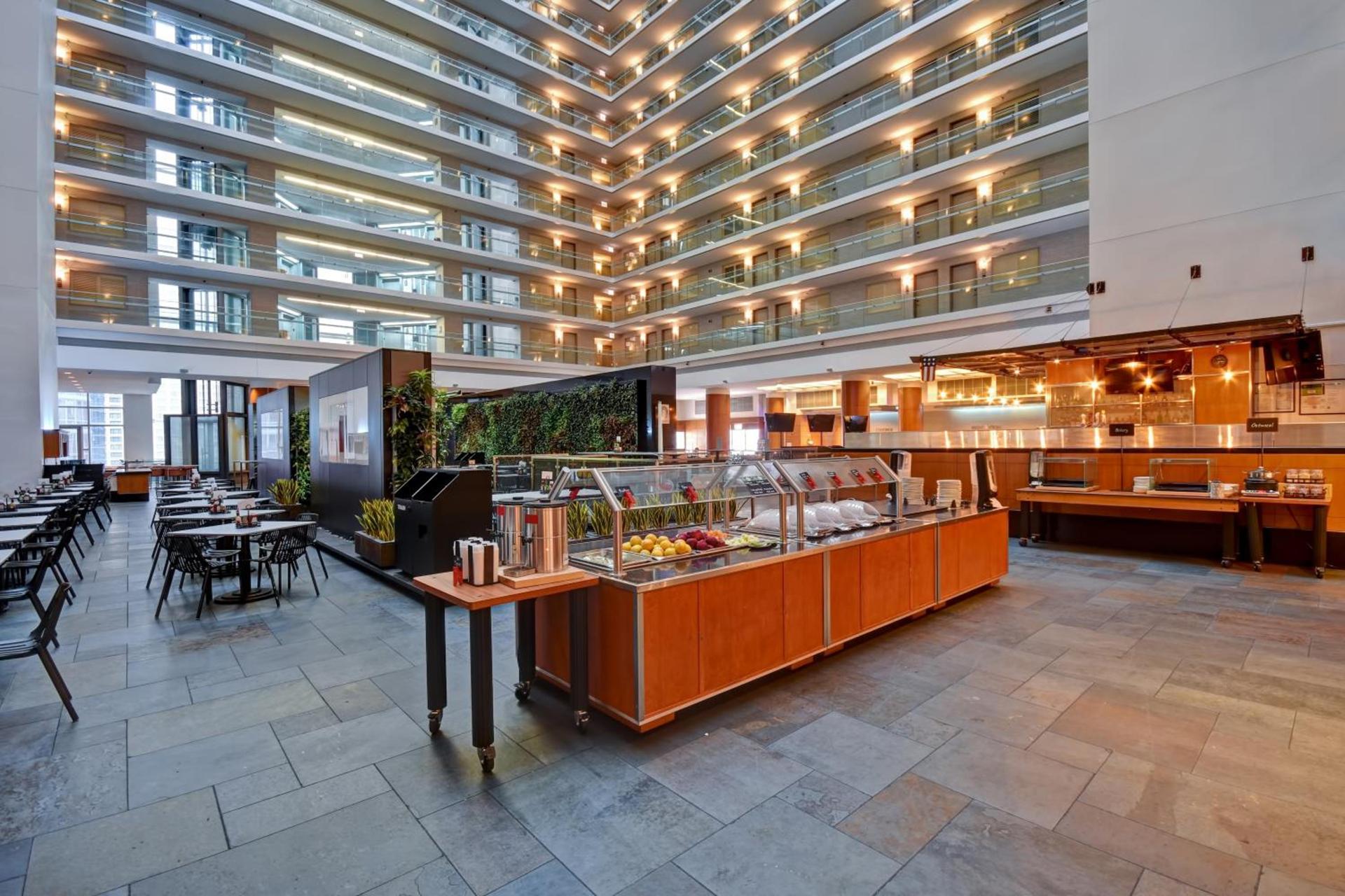 Embassy Suites by Hilton Chicago Downtown Magnificent Mile photo 6