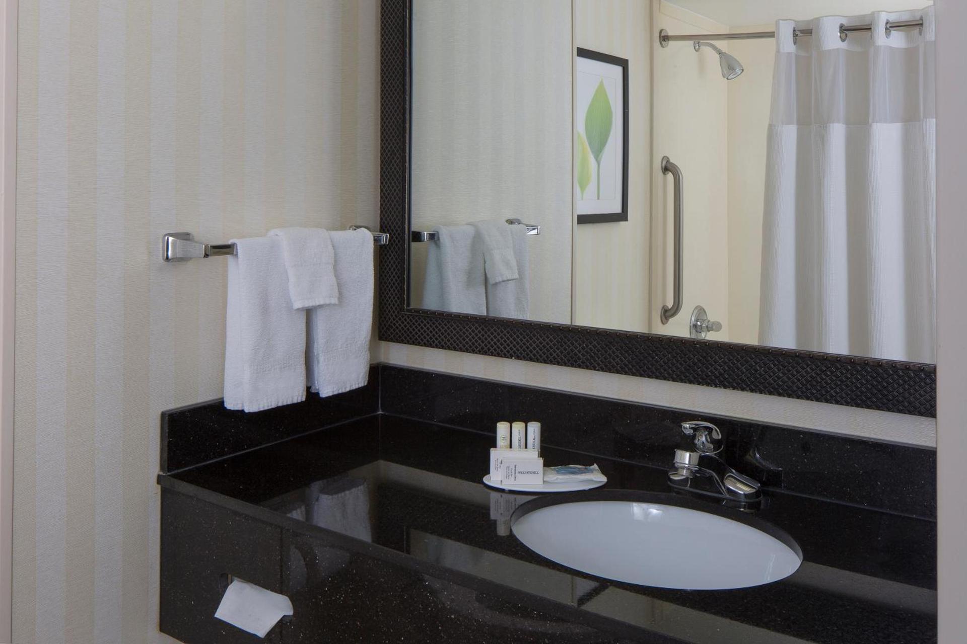 Fairfield Inn & Suites by Marriott Orlando Lake Buena Vista photo 26