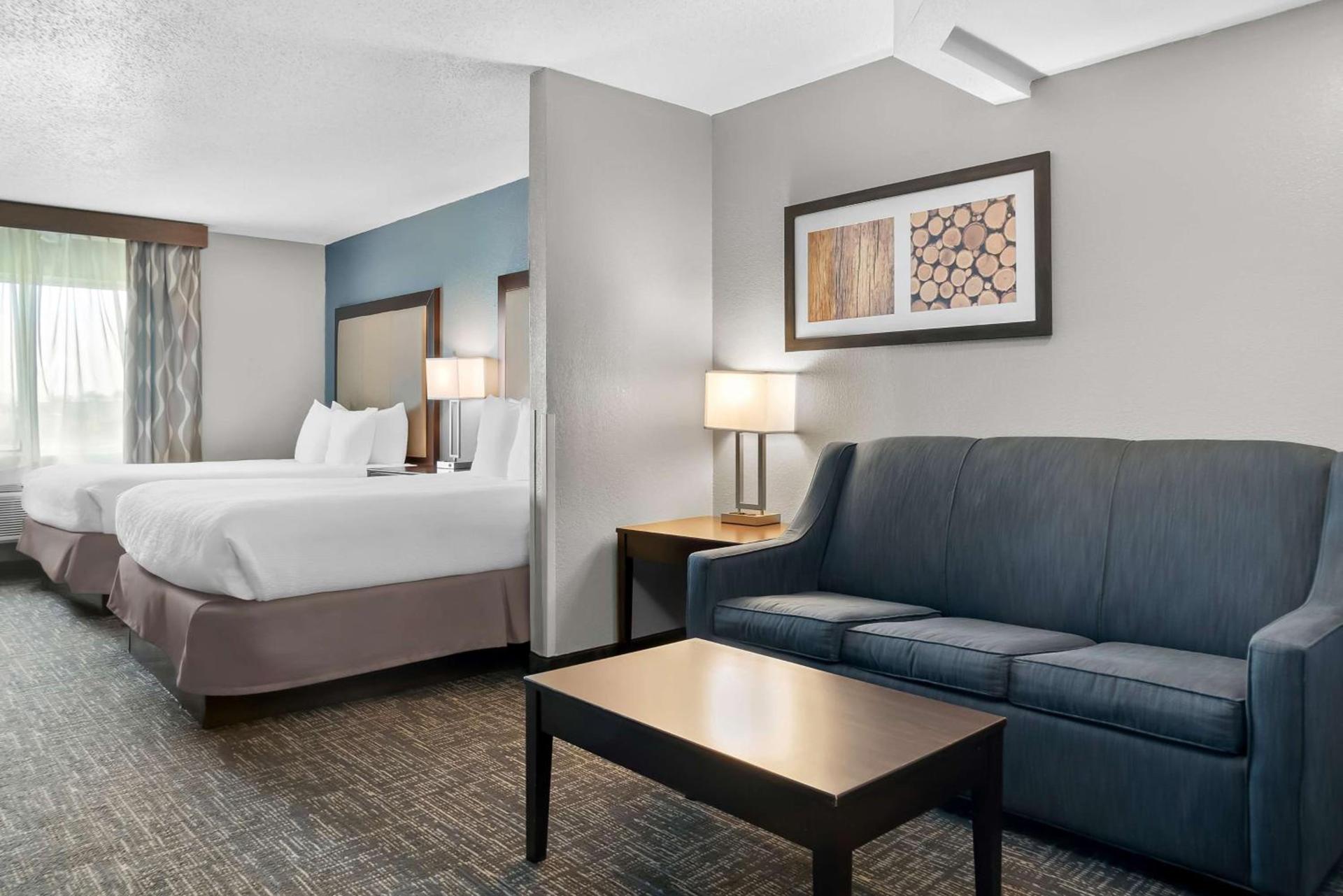 Best Western Plus Flint Airport Inn & Suites photo 3