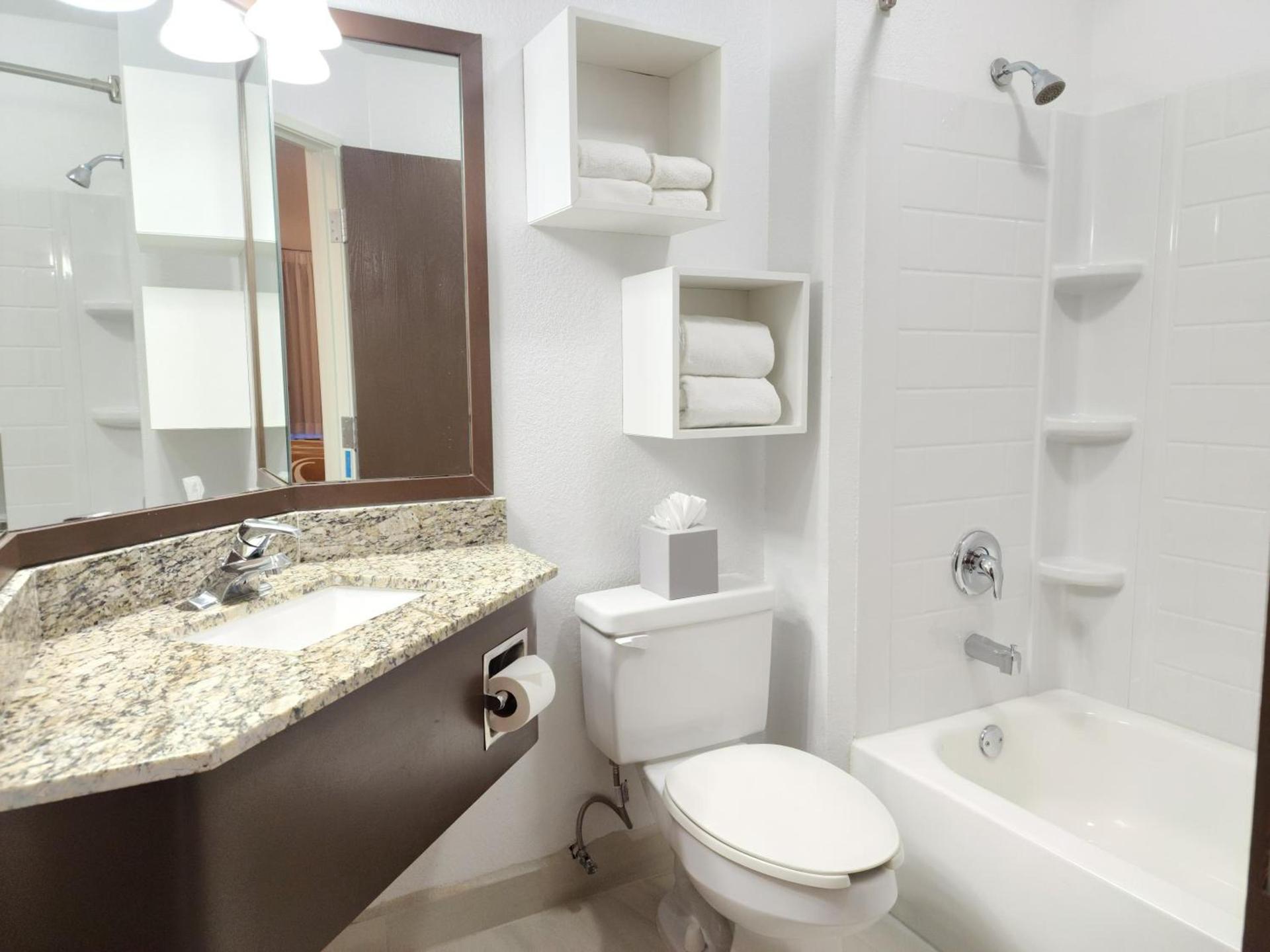 Quality Inn & Suites Denver International Airport photo 40