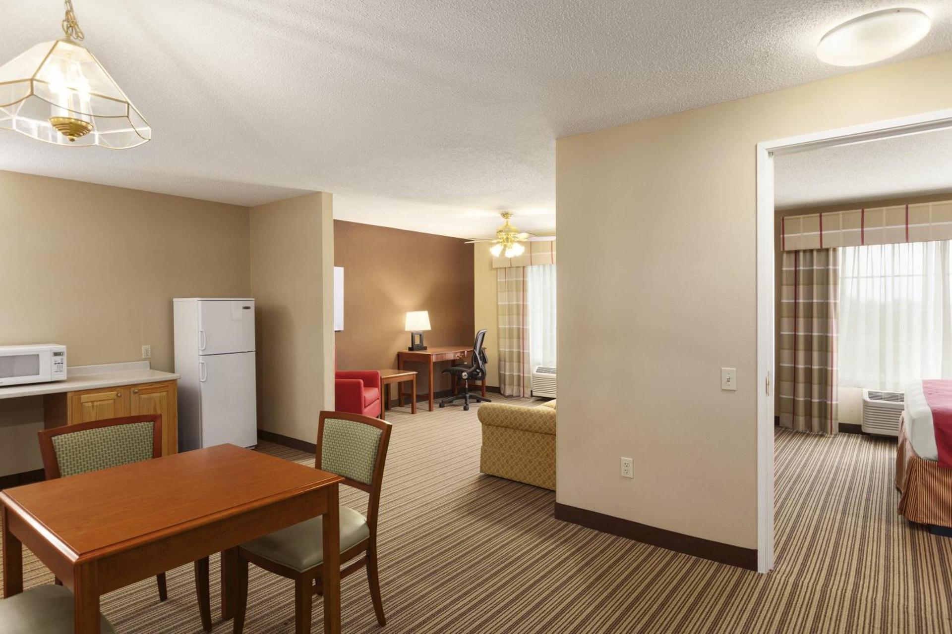 Country Inn & Suites by Radisson, Bel Air-Aberdeen, MD photo 30