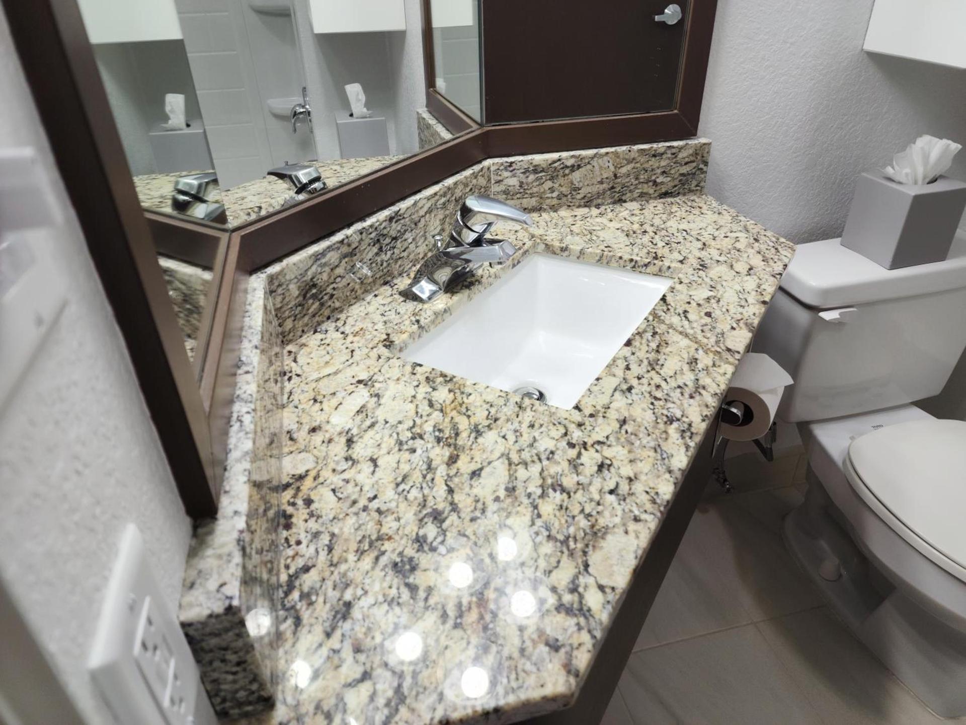 Quality Inn & Suites Denver International Airport photo 51