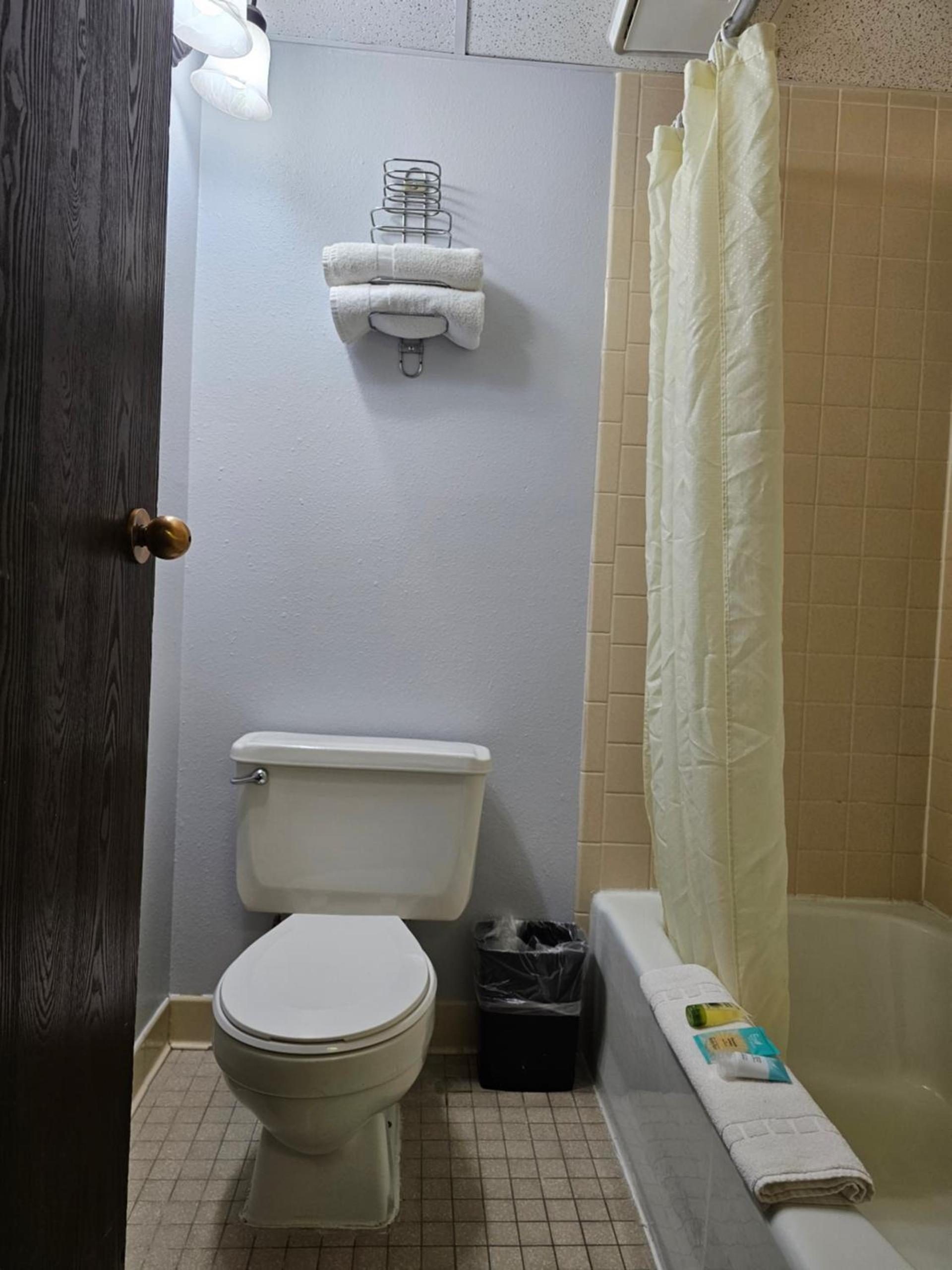 1st Choice Inn Rawlins photo 25
