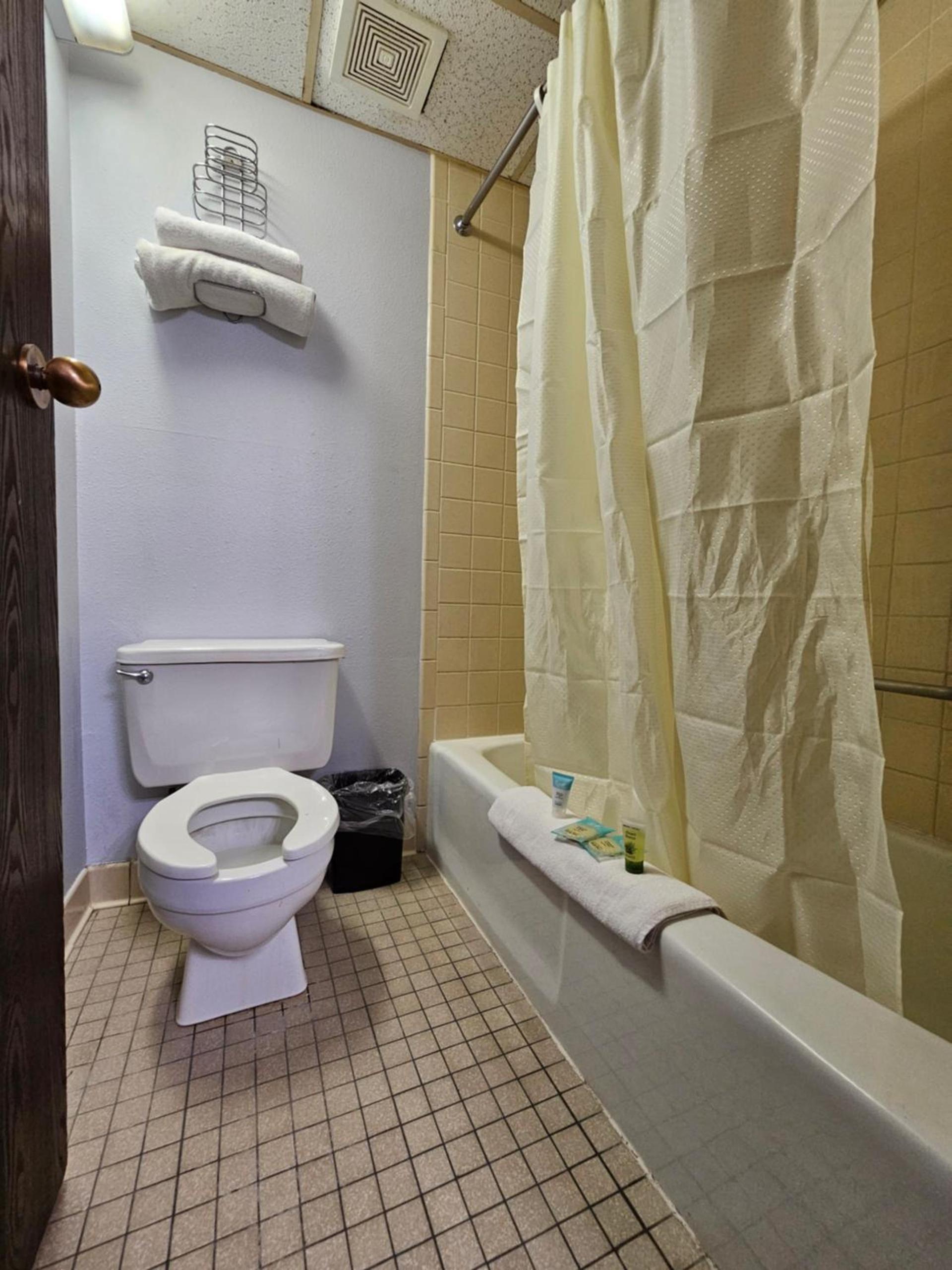 1st Choice Inn Rawlins photo 40