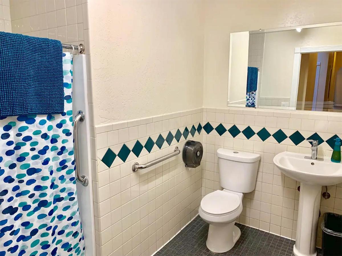 Somerset Hotel photo 27