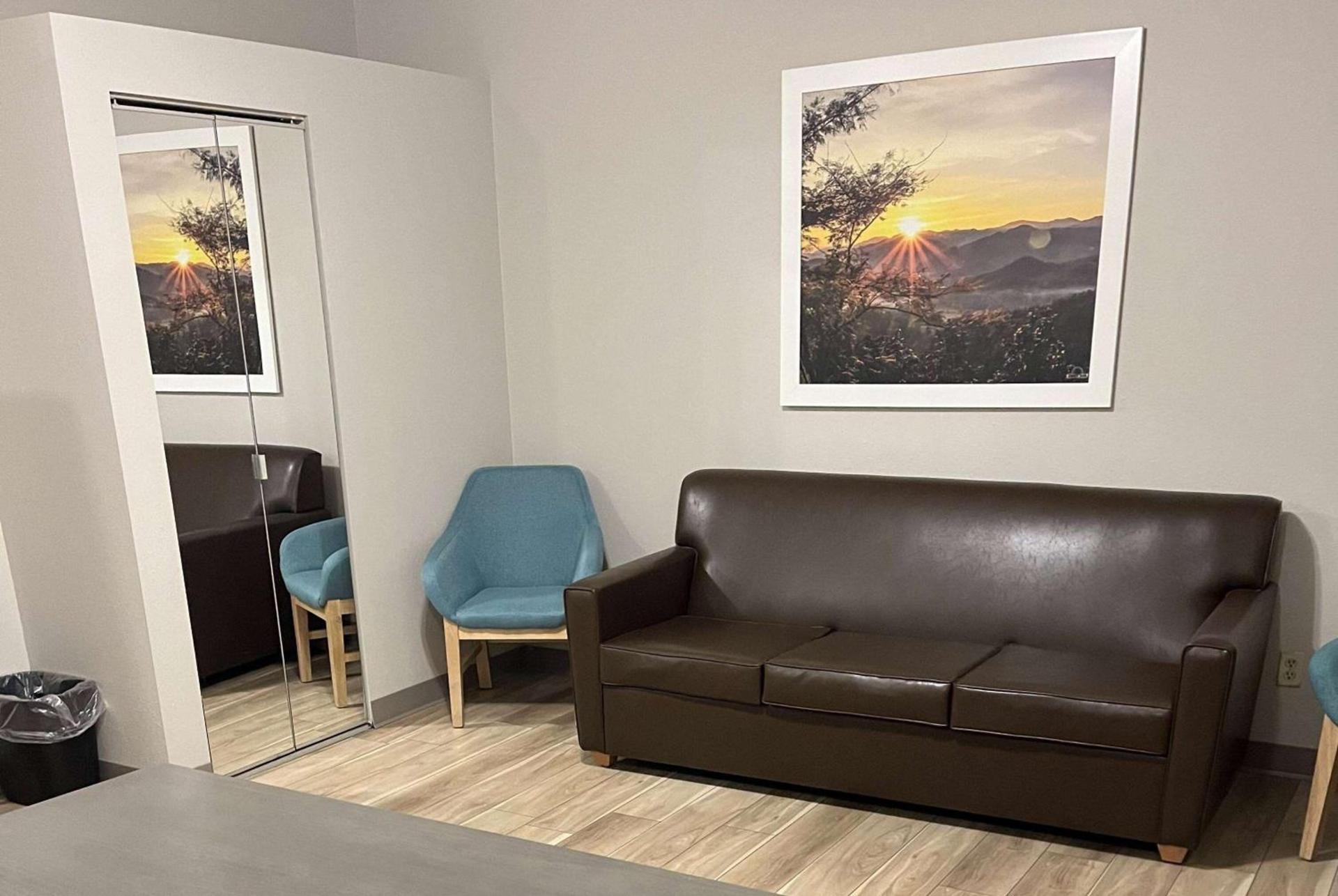 Days Inn by Wyndham Hutchinson photo 17