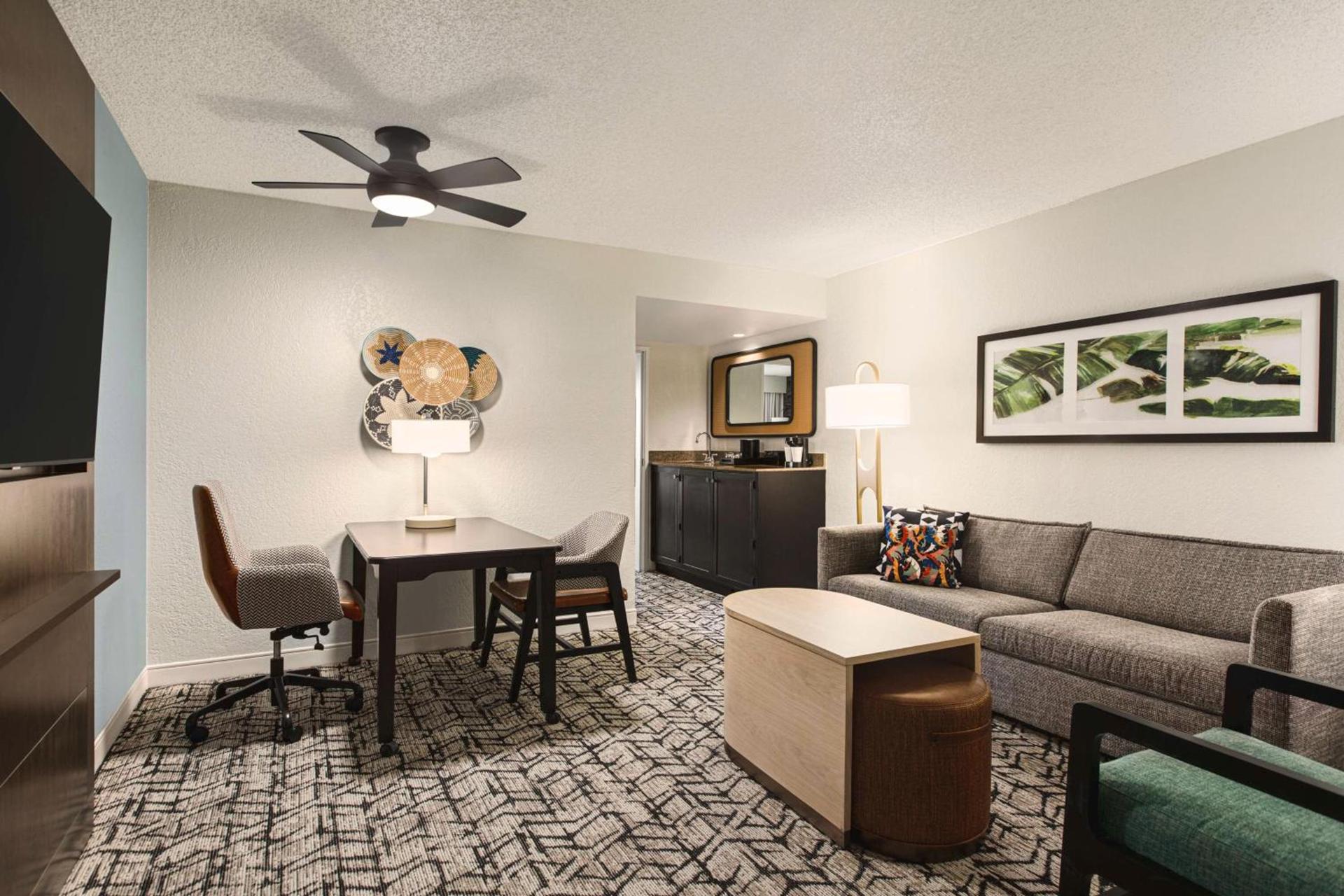 Embassy Suites by Hilton Fort Lauderdale 17th Street photo 18