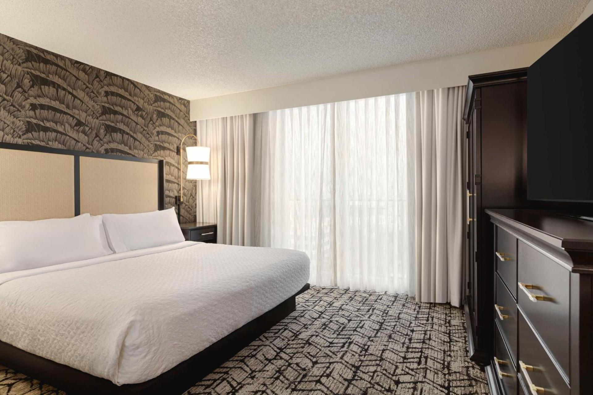 Embassy Suites by Hilton Fort Lauderdale 17th Street photo 19