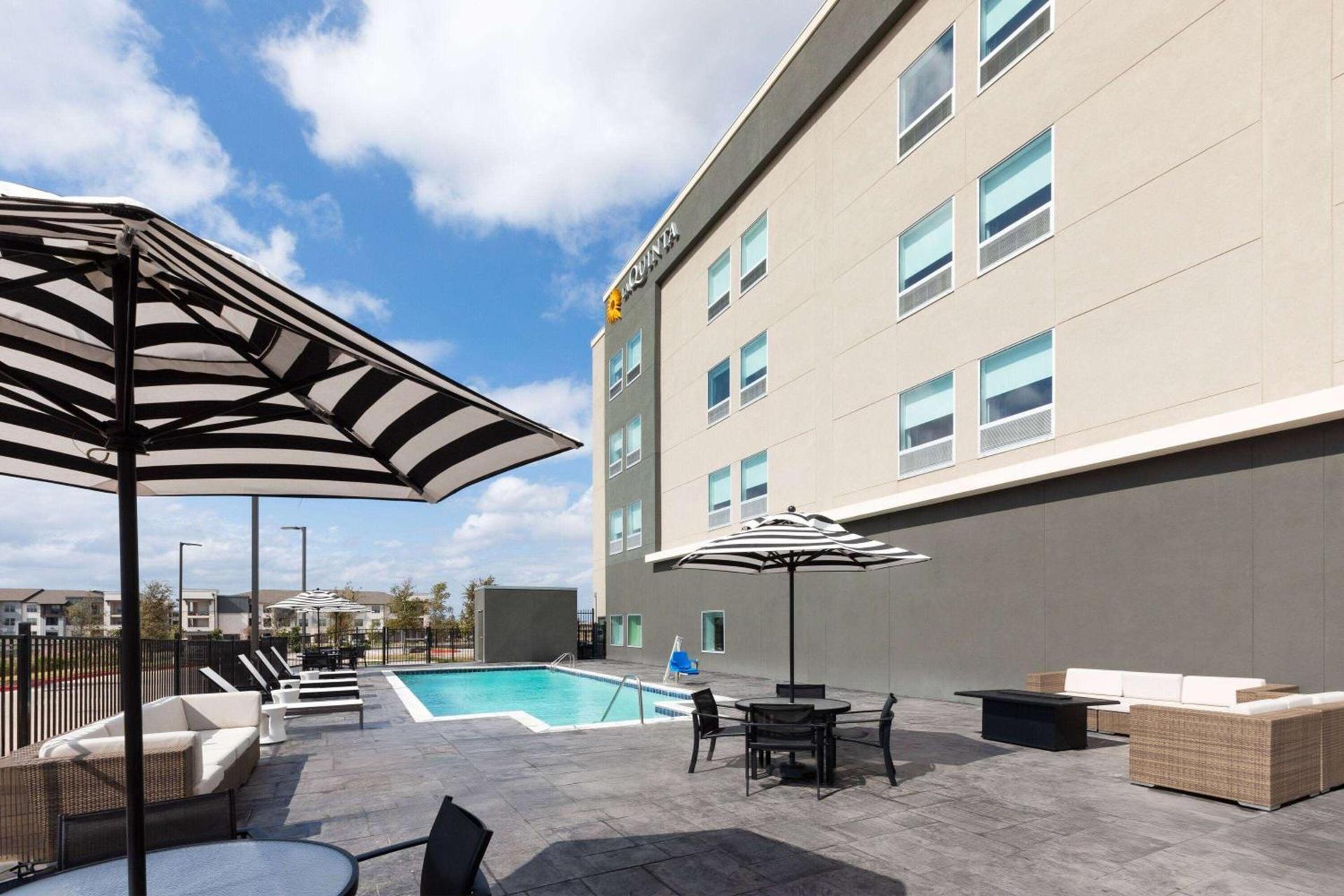 La Quinta Inn & Suites by Wyndham Austin Parmer Tech Ridge photo 6