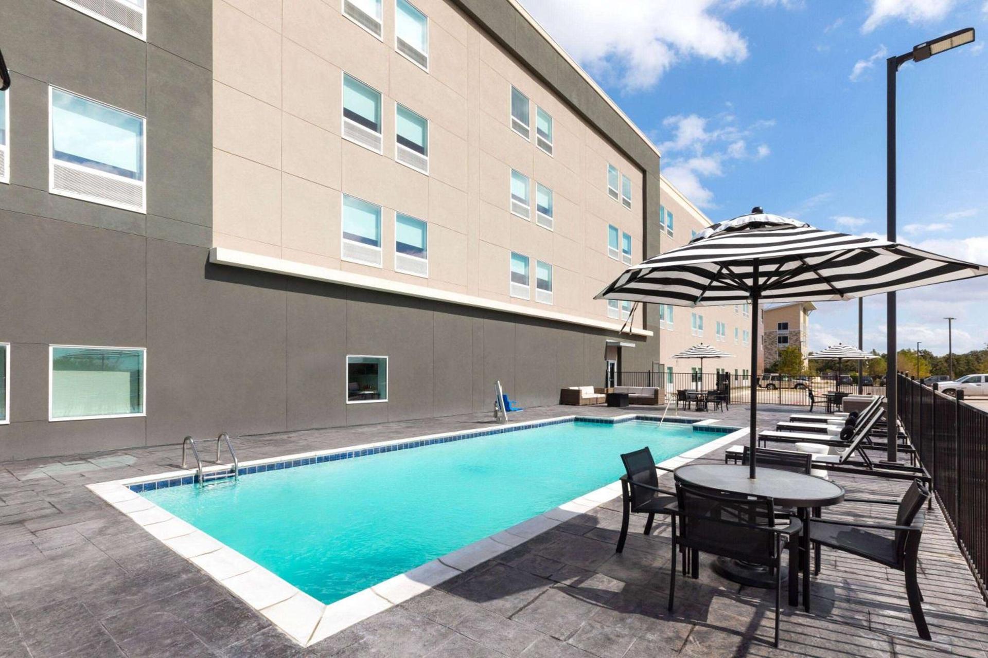 La Quinta Inn & Suites by Wyndham Austin Parmer Tech Ridge photo 7