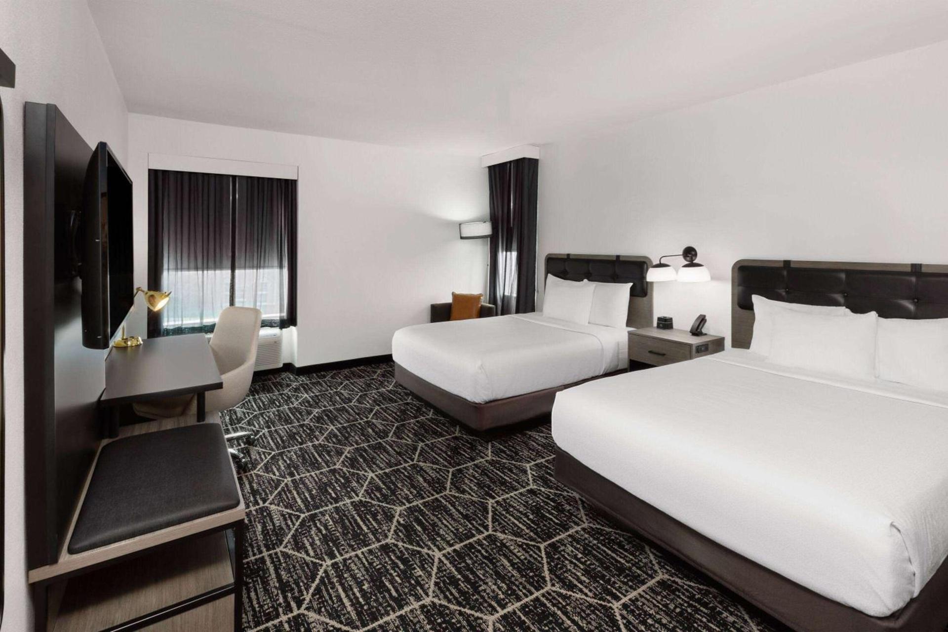 La Quinta Inn & Suites by Wyndham Austin Parmer Tech Ridge photo 13