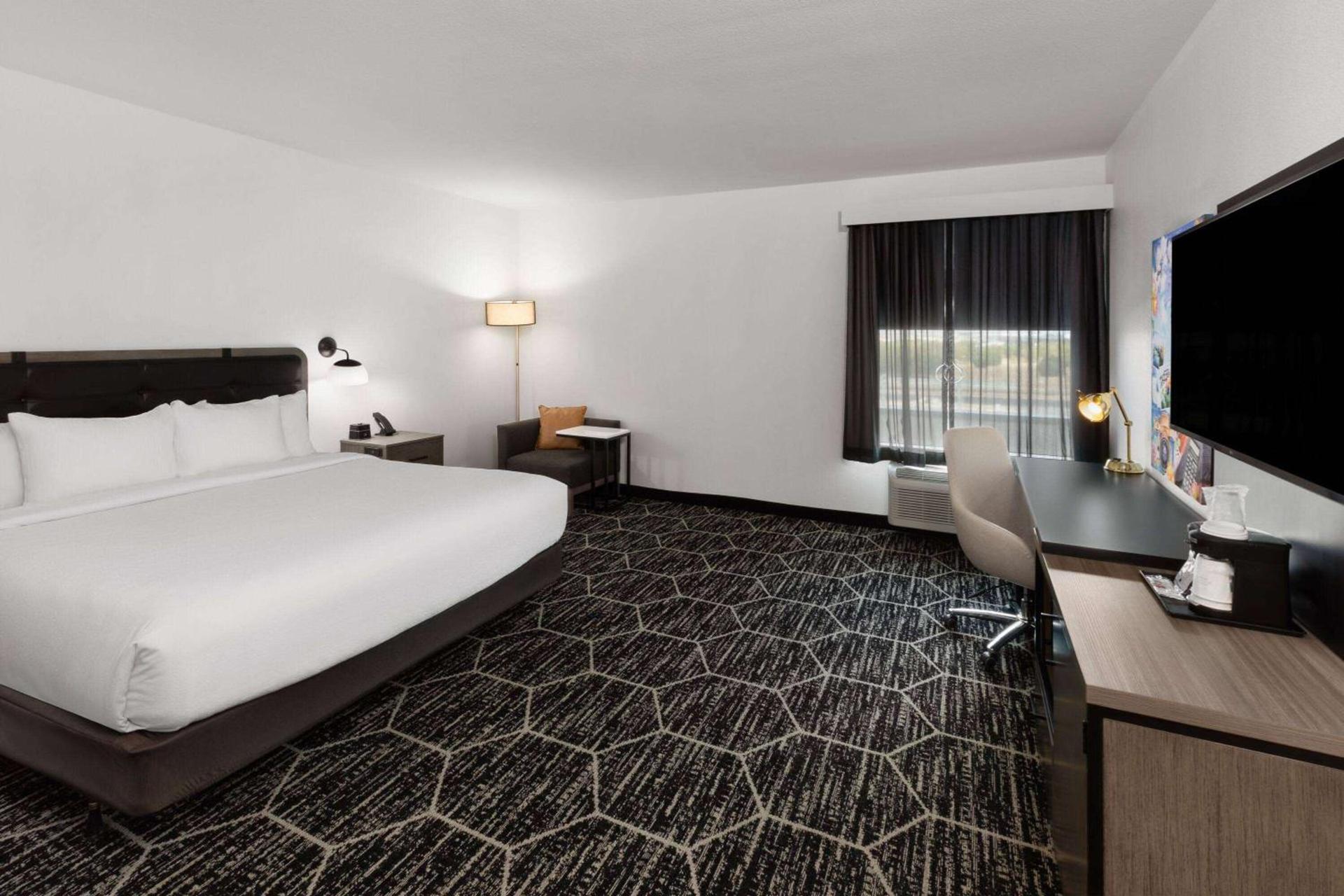 La Quinta Inn & Suites by Wyndham Austin Parmer Tech Ridge photo 15