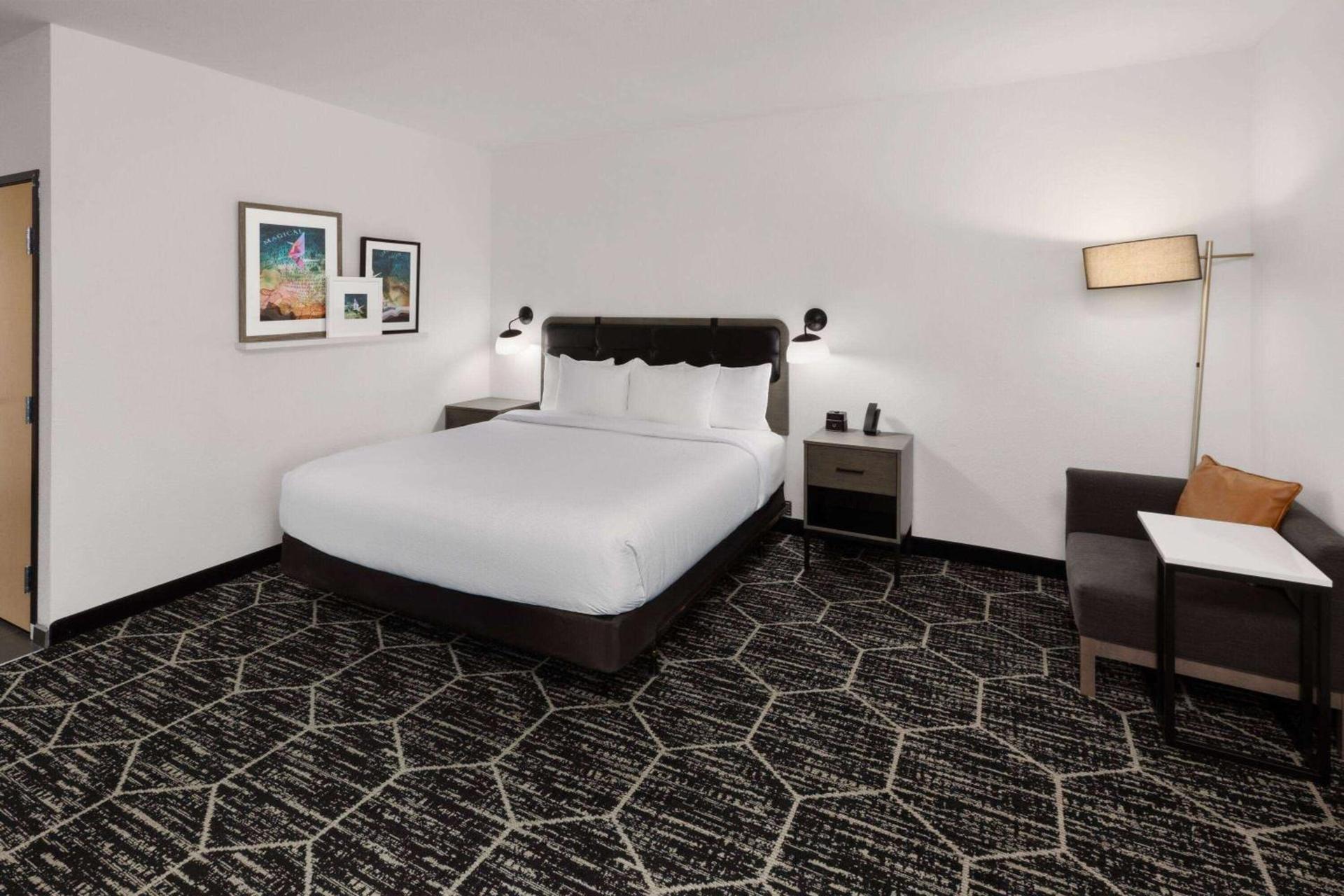 La Quinta Inn & Suites by Wyndham Austin Parmer Tech Ridge photo 16