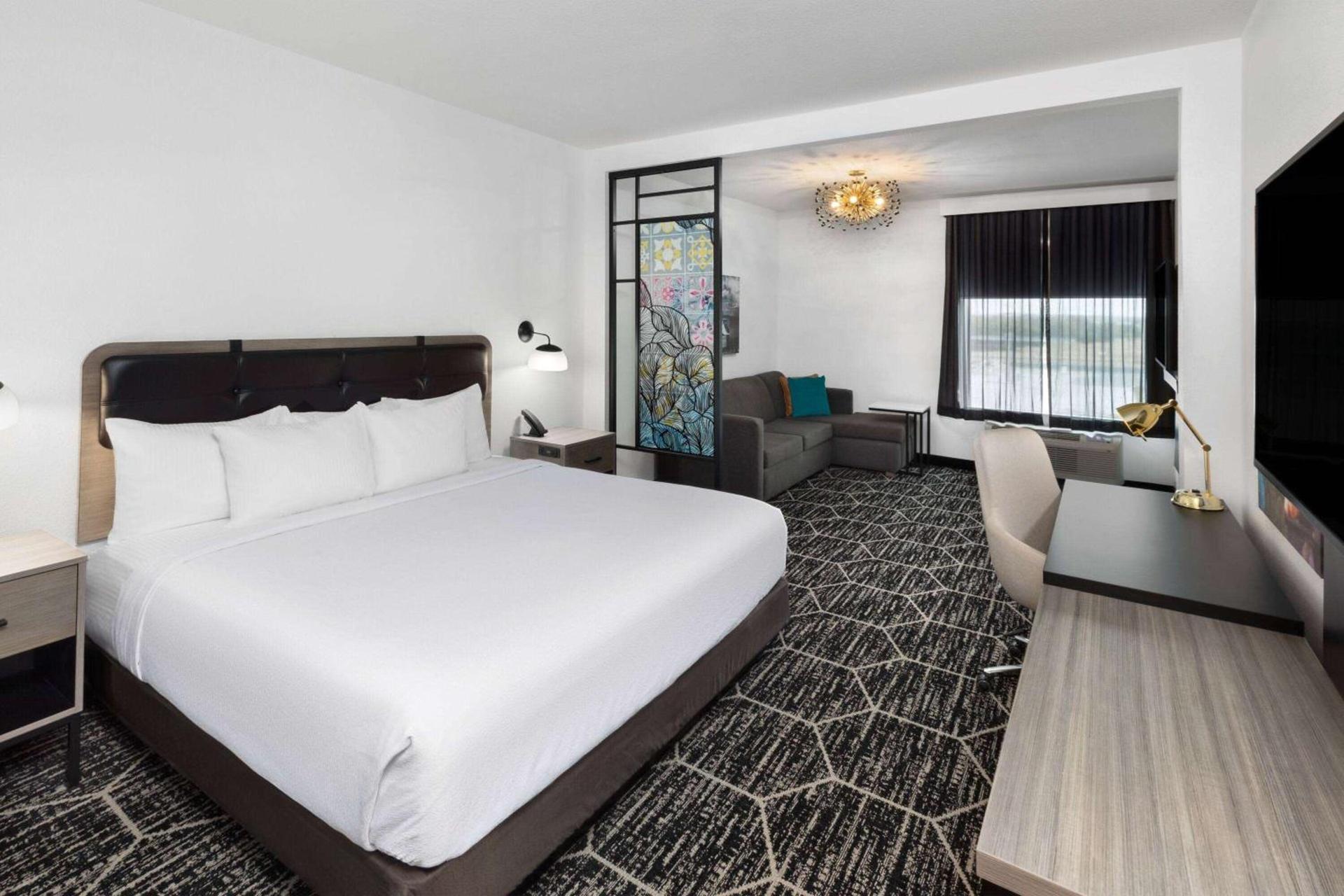 La Quinta Inn & Suites by Wyndham Austin Parmer Tech Ridge photo 23