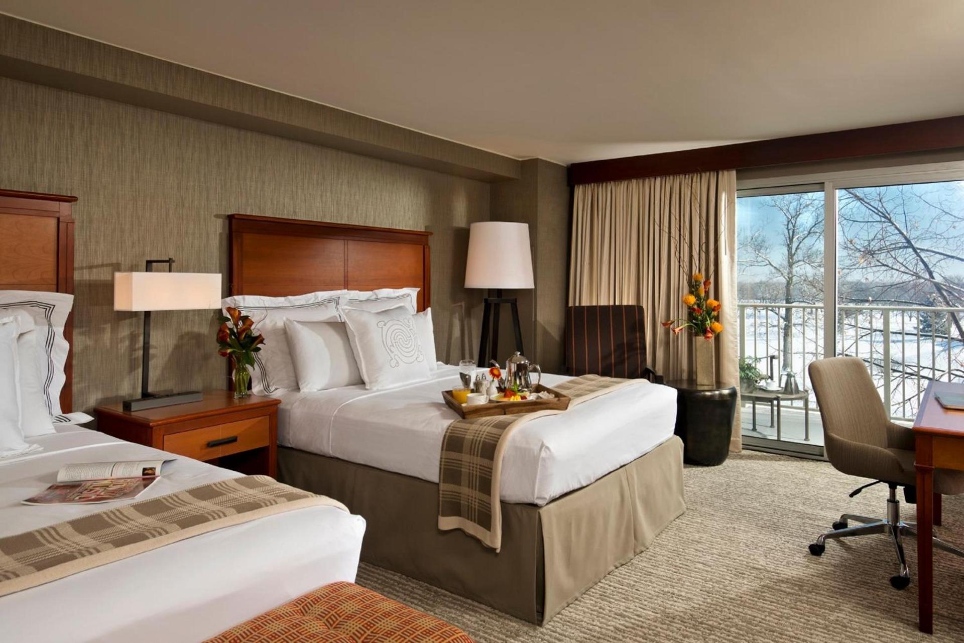Eaglewood Resort & Spa photo 8
