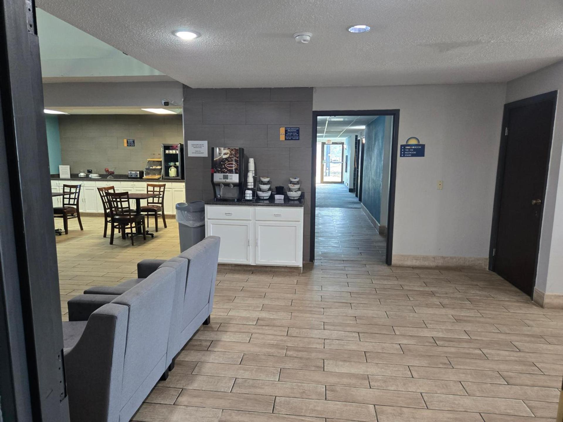 Days Inn by Wyndham Portage Cascade Mountain area photo 77