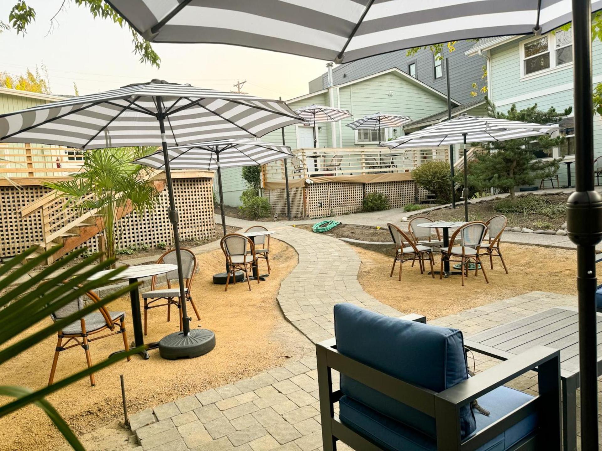 Swank Boutique Suites photo 5