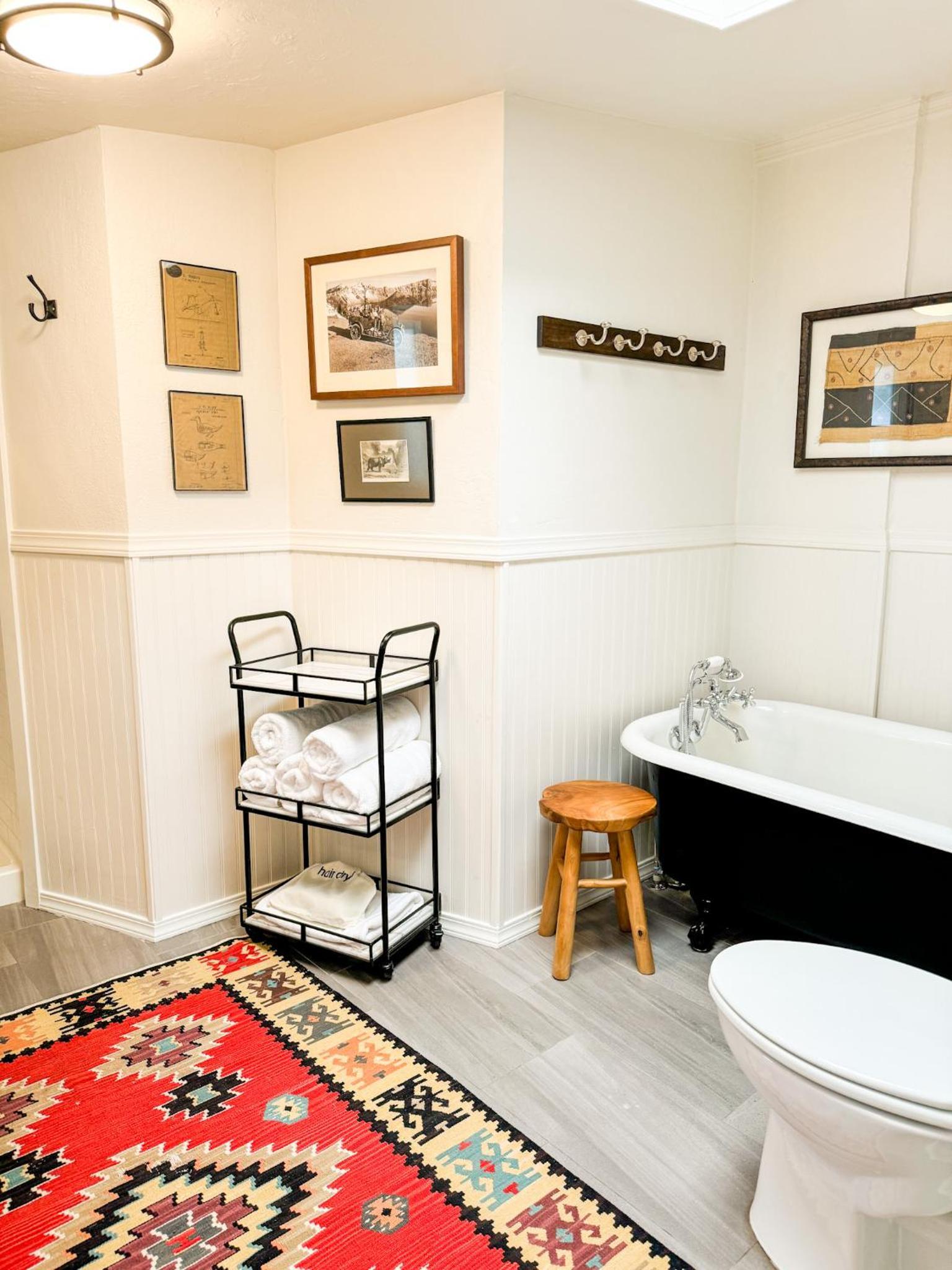 Swank Boutique Suites photo 9