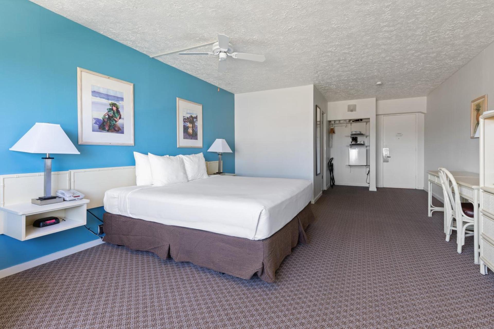 Maui Seaside Hotel photo 17