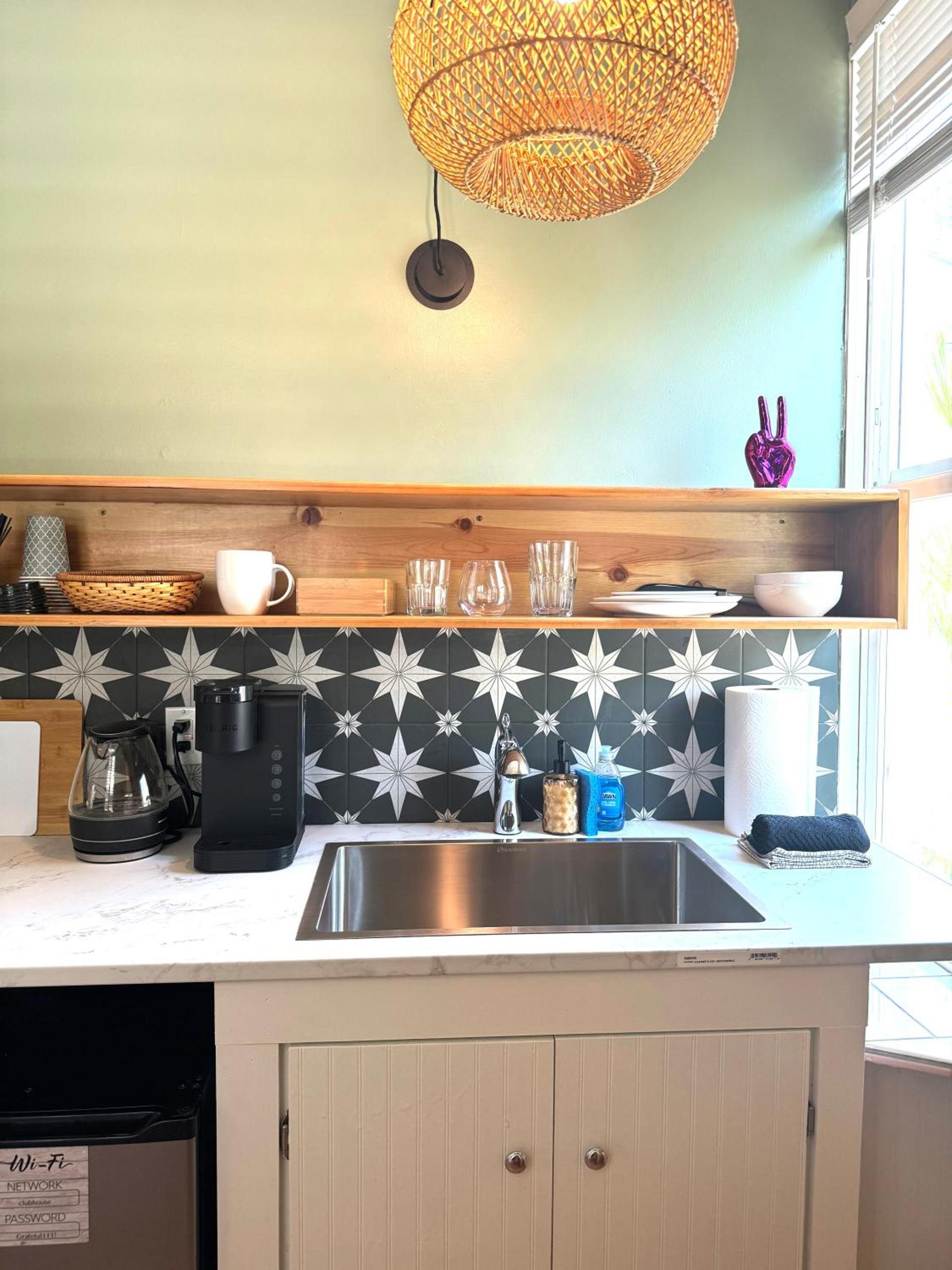 Swank Boutique Suites photo 7