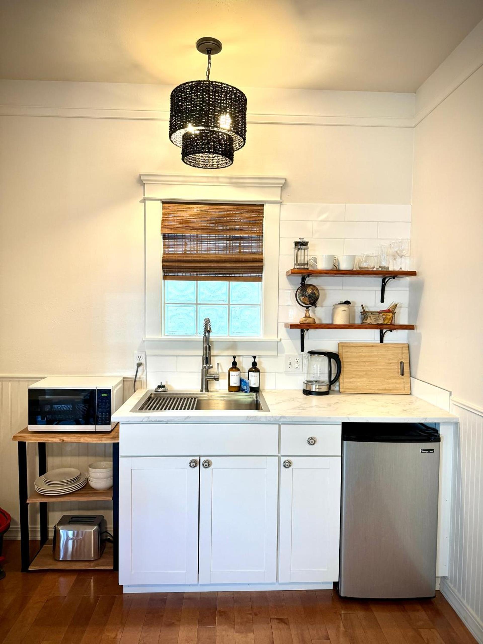 Swank Boutique Suites photo 26