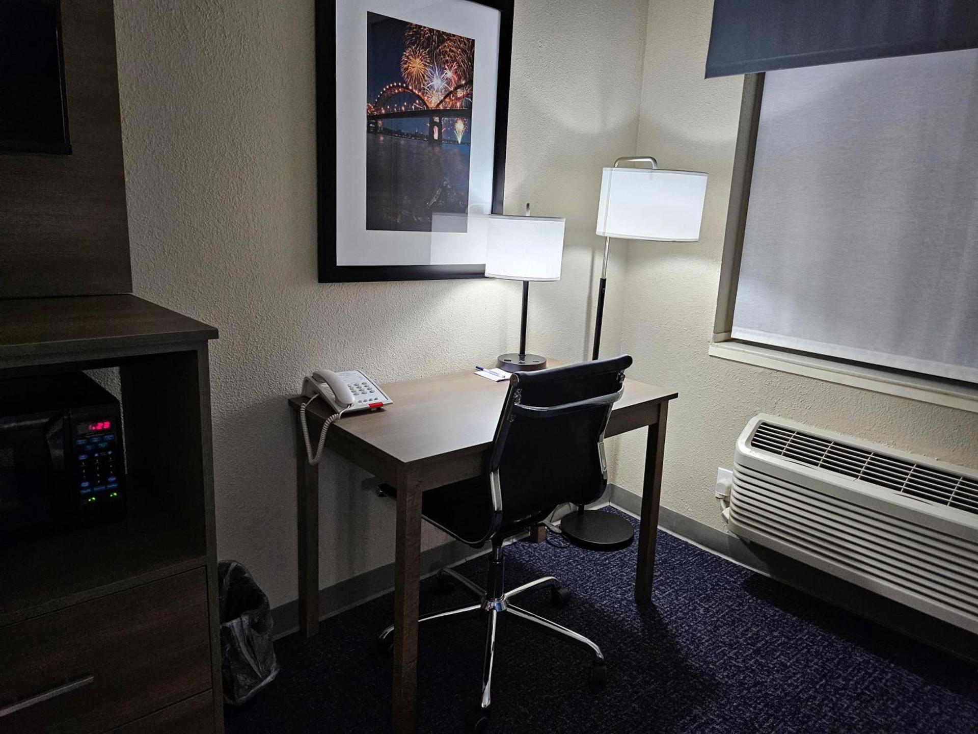 Baymont by Wyndham Davenport photo 17