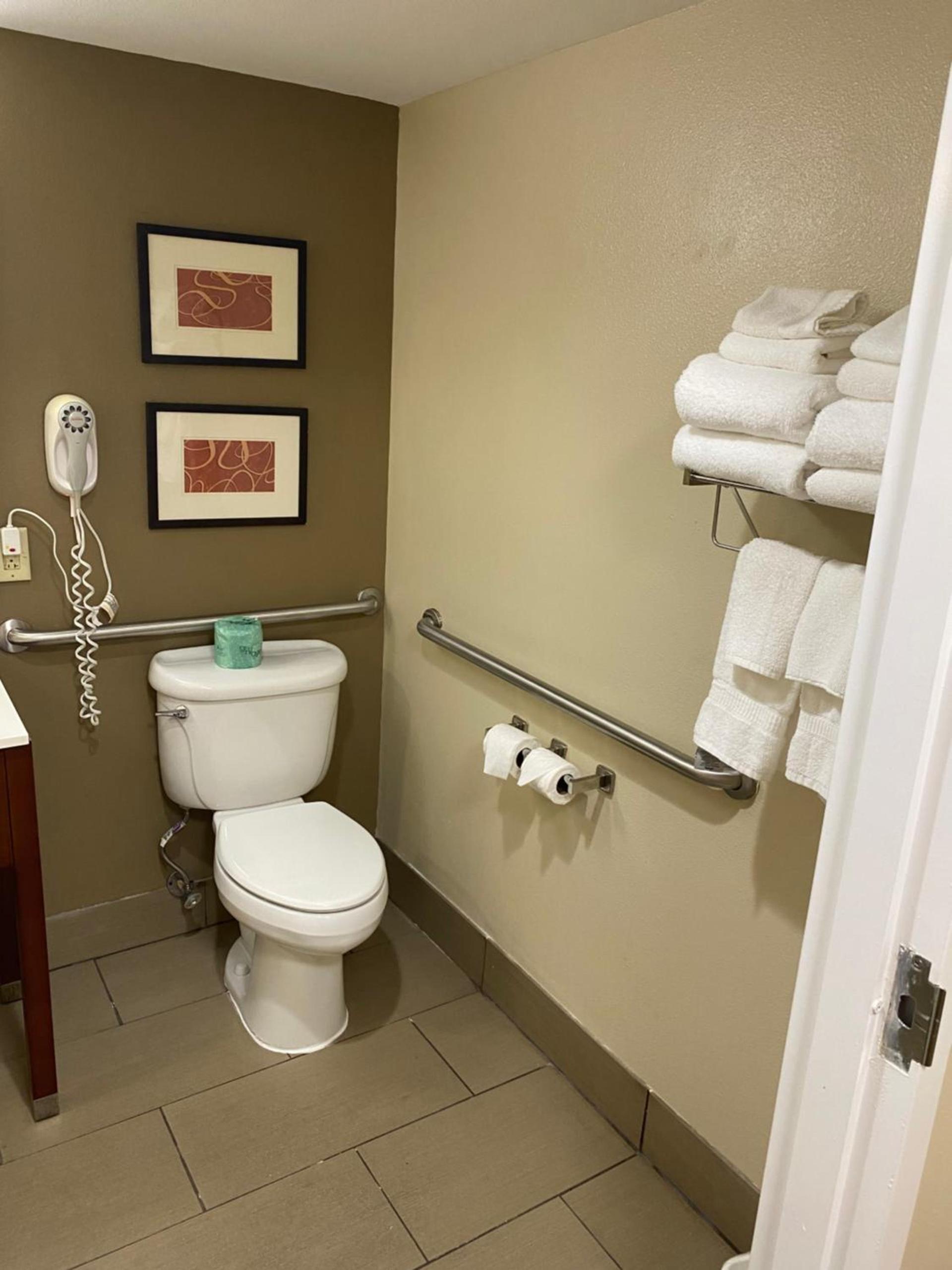 Comfort Inn & Suites Cordele photo 25