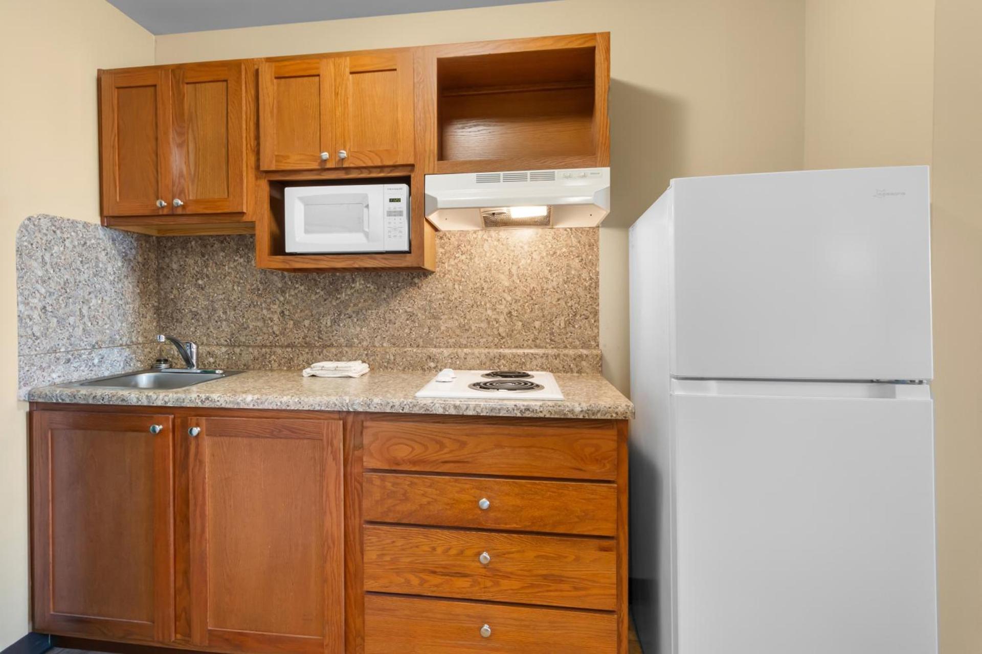 Risewell Kitchen Suites Pleasanton photo 14