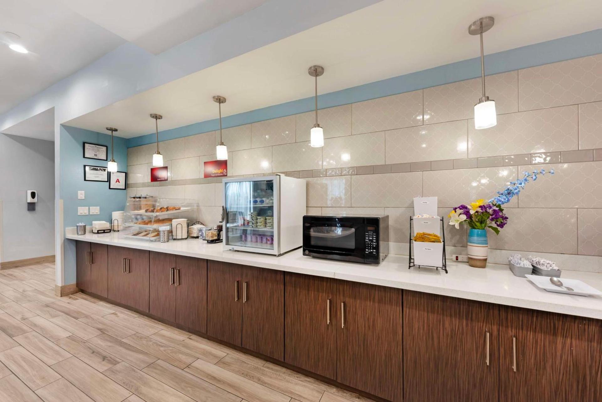 Best Western Plus Buda Austin Inn & Suites photo 36