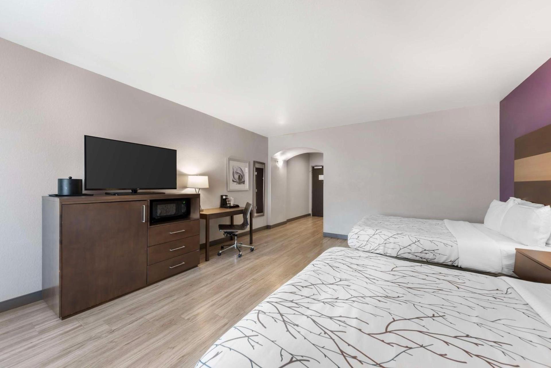 Best Western Plus Buda Austin Inn & Suites photo 16