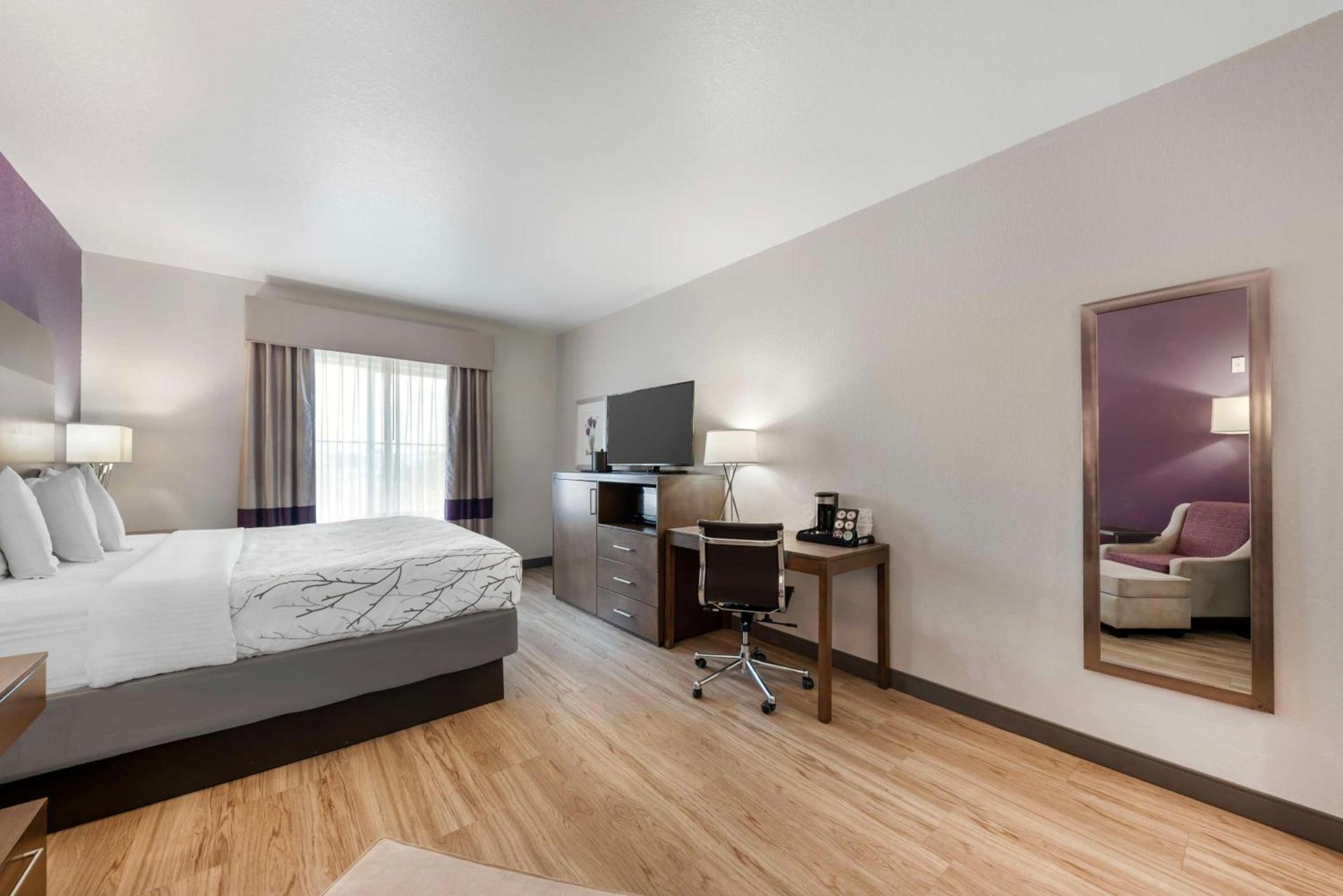 Best Western Plus Buda Austin Inn & Suites photo 27