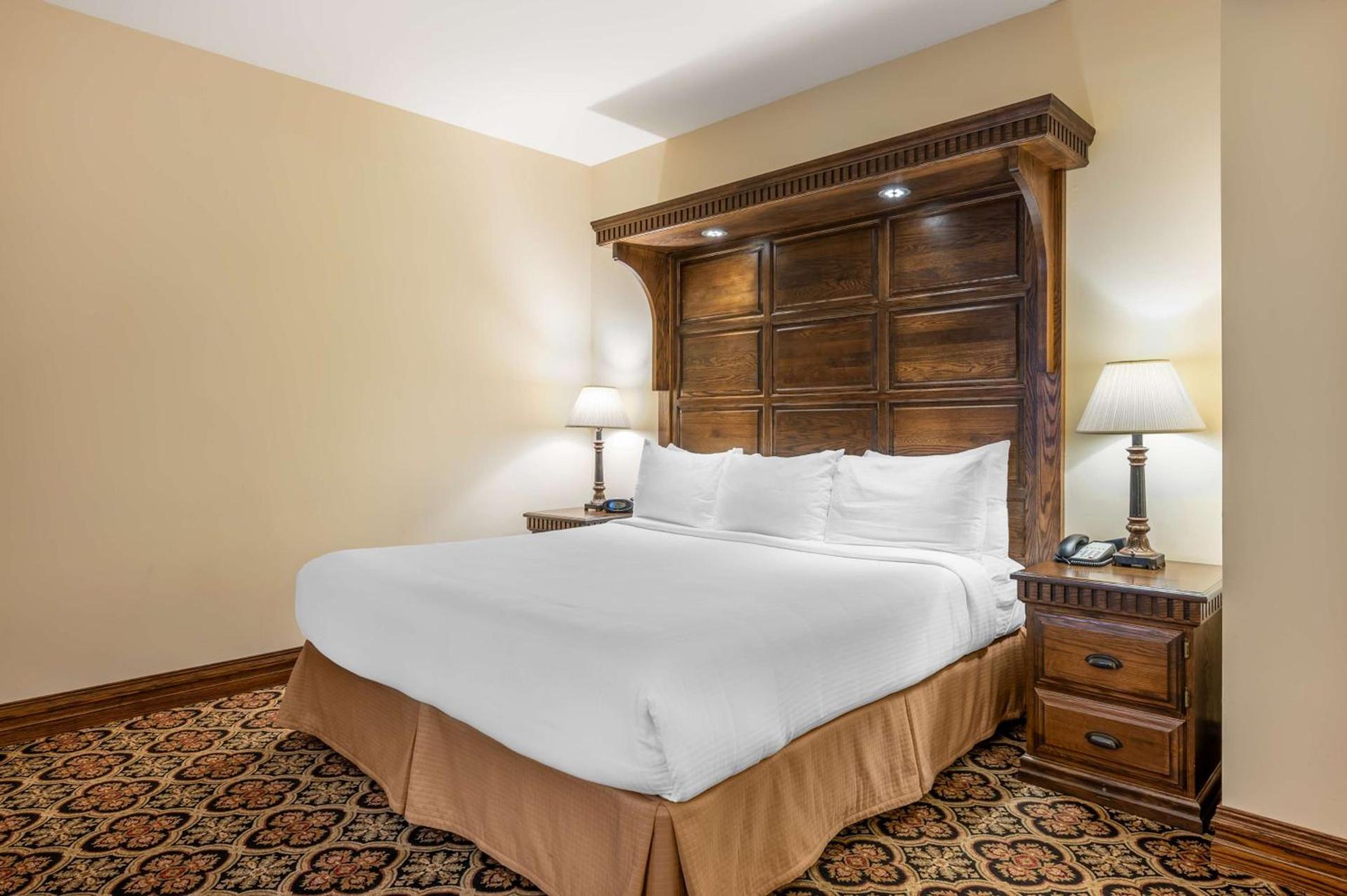 Best Western Premier Mariemont Inn photo 16