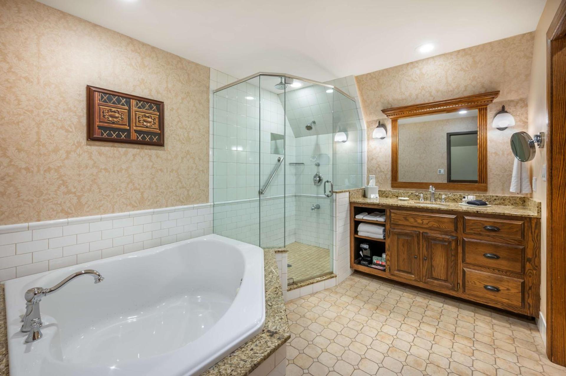 Best Western Premier Mariemont Inn photo 38