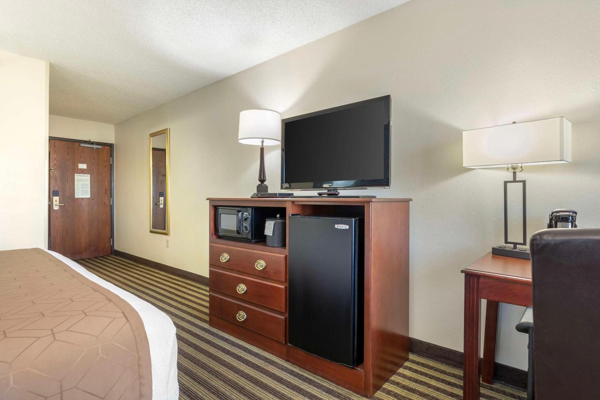 Best Western Plus Sikeston I-55 photo 13