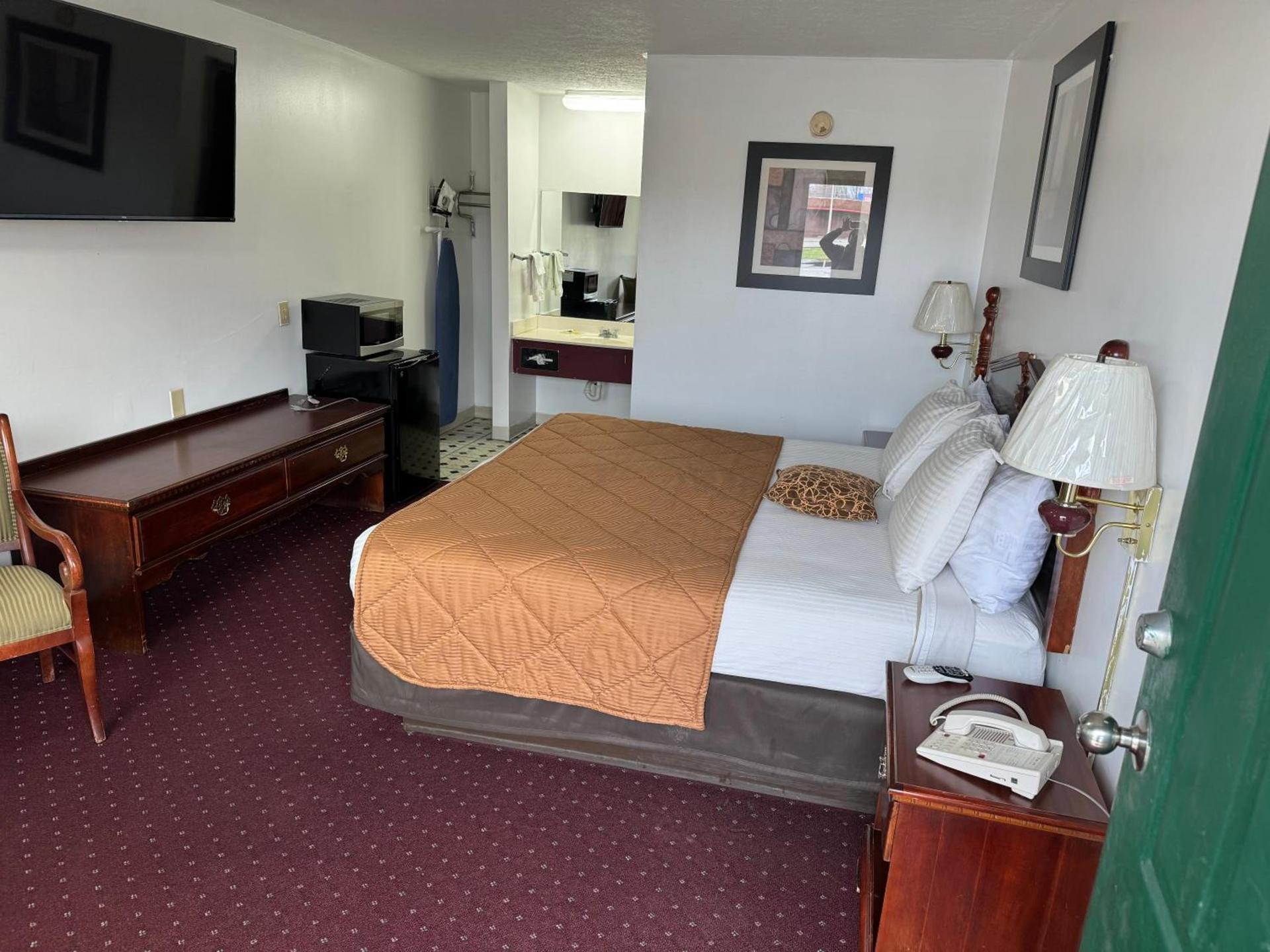 Royal Inn photo 25