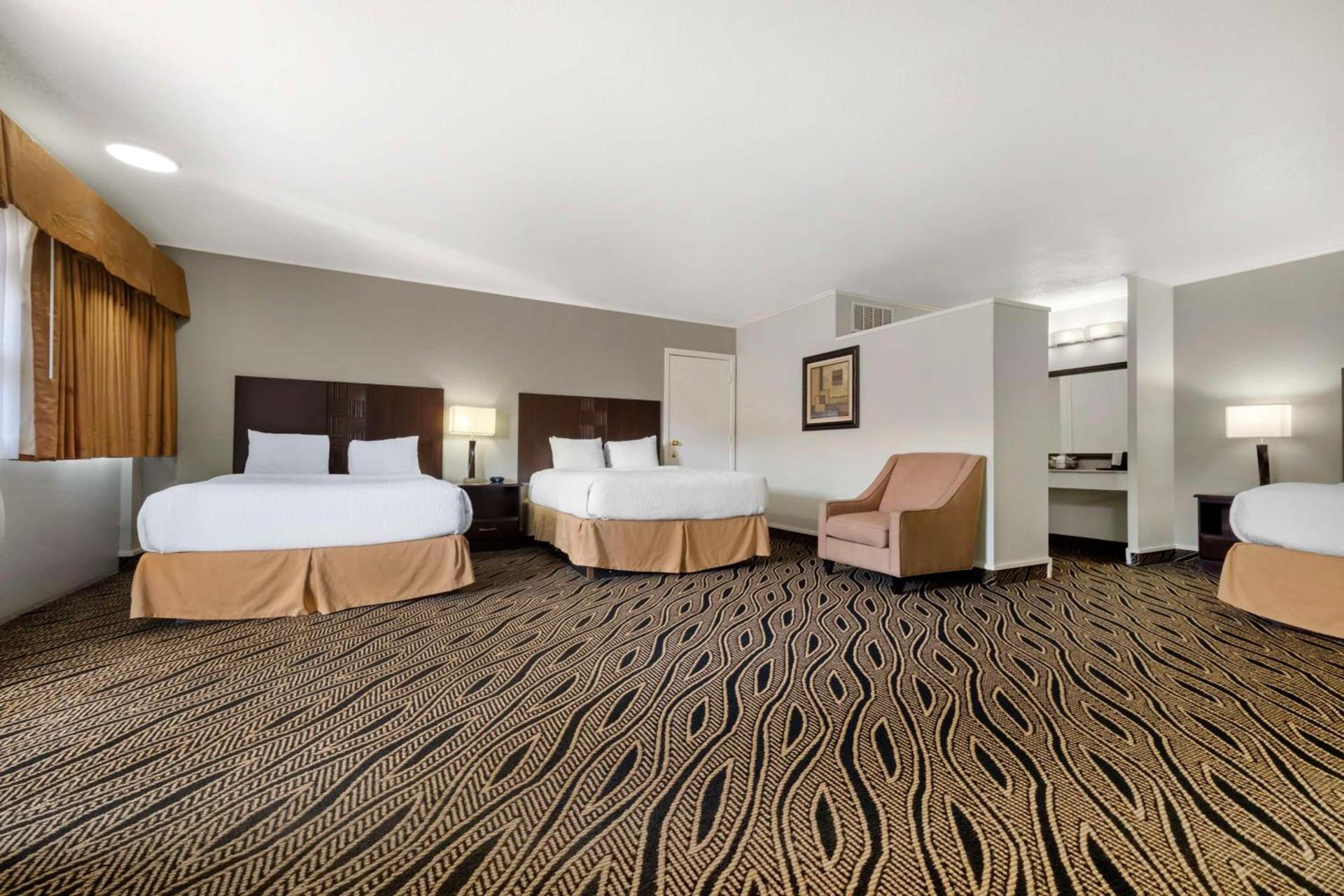 Best Western Red Carpet Inn photo 27