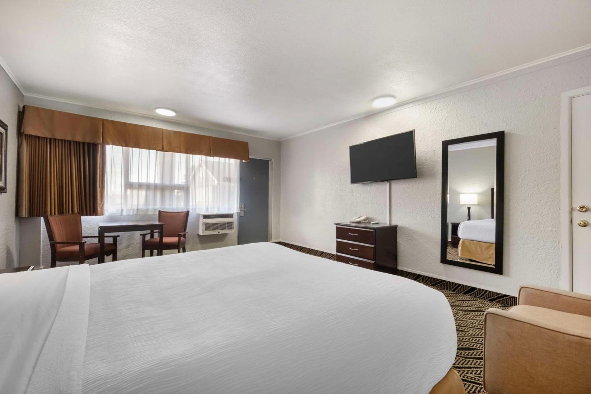 Best Western Red Carpet Inn photo 23