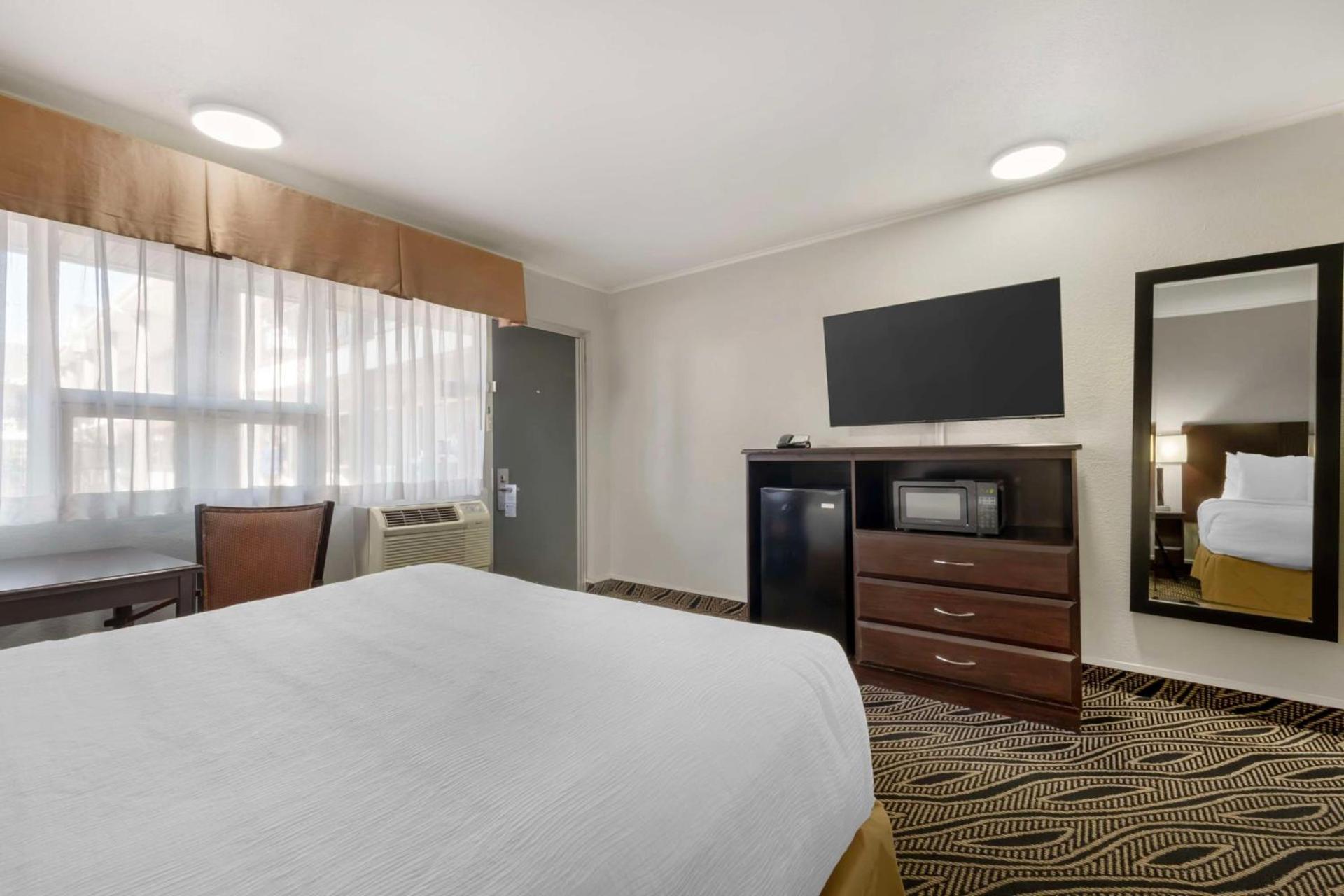 Best Western Red Carpet Inn photo 45