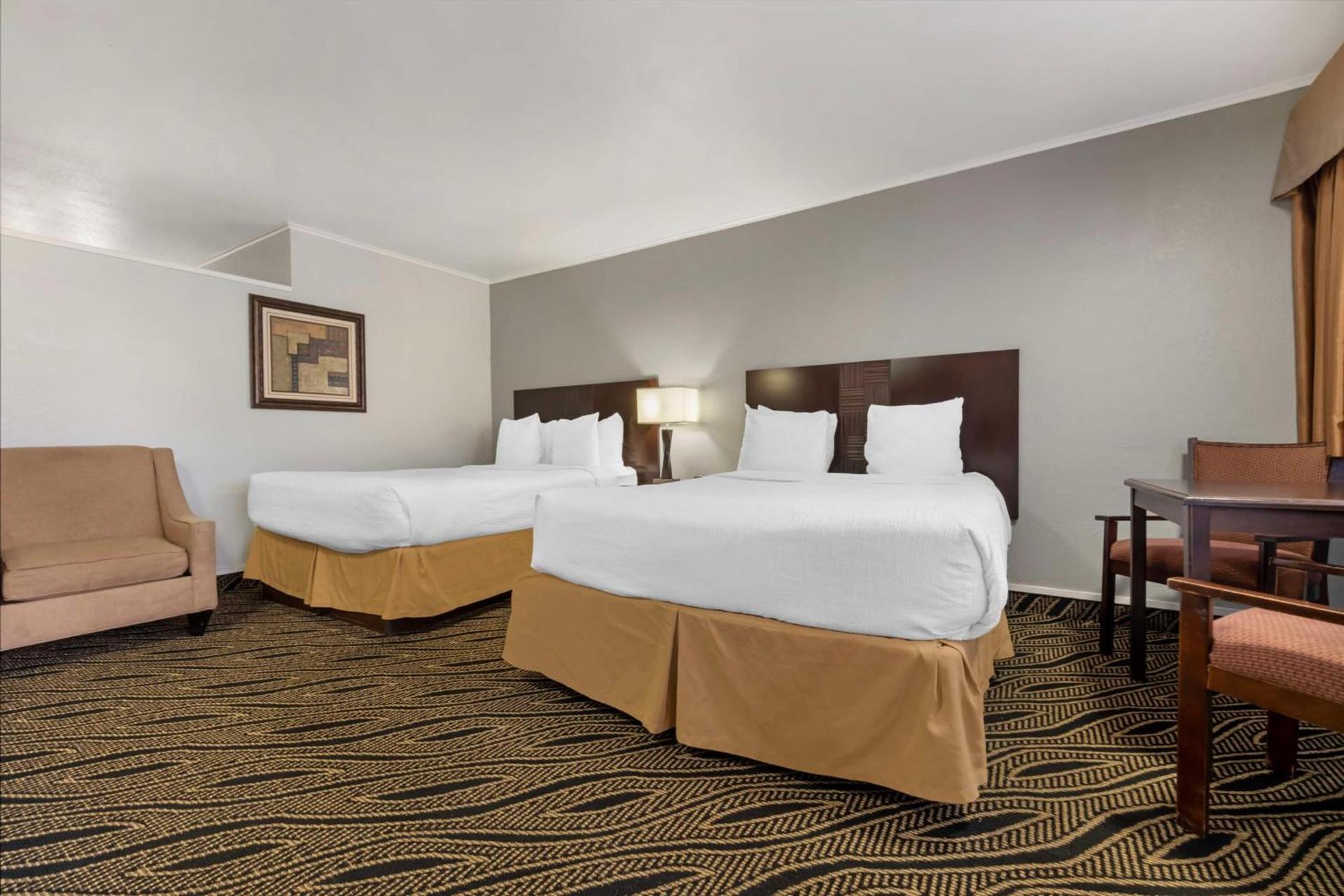 Best Western Red Carpet Inn photo 14