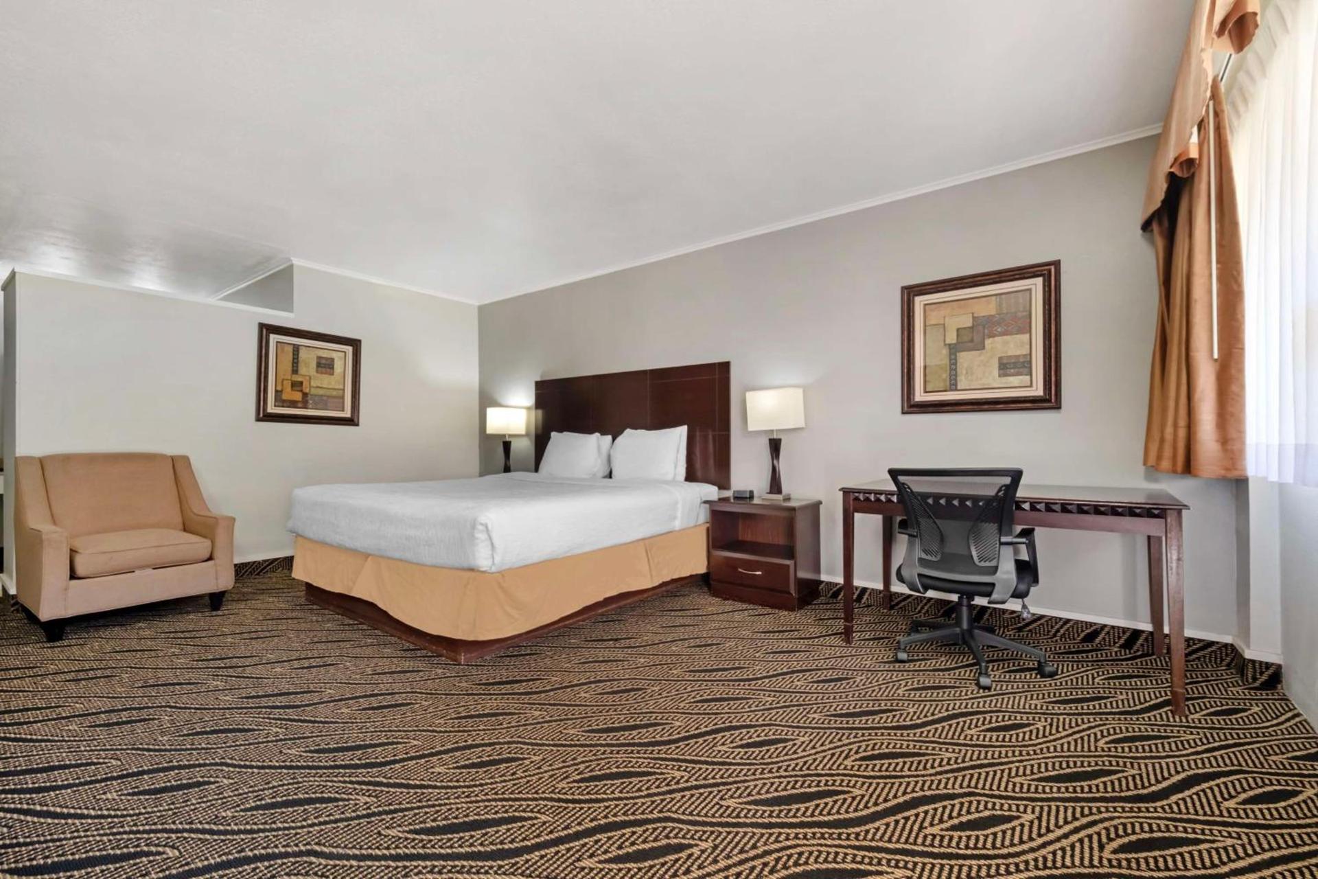 Best Western Red Carpet Inn photo 18