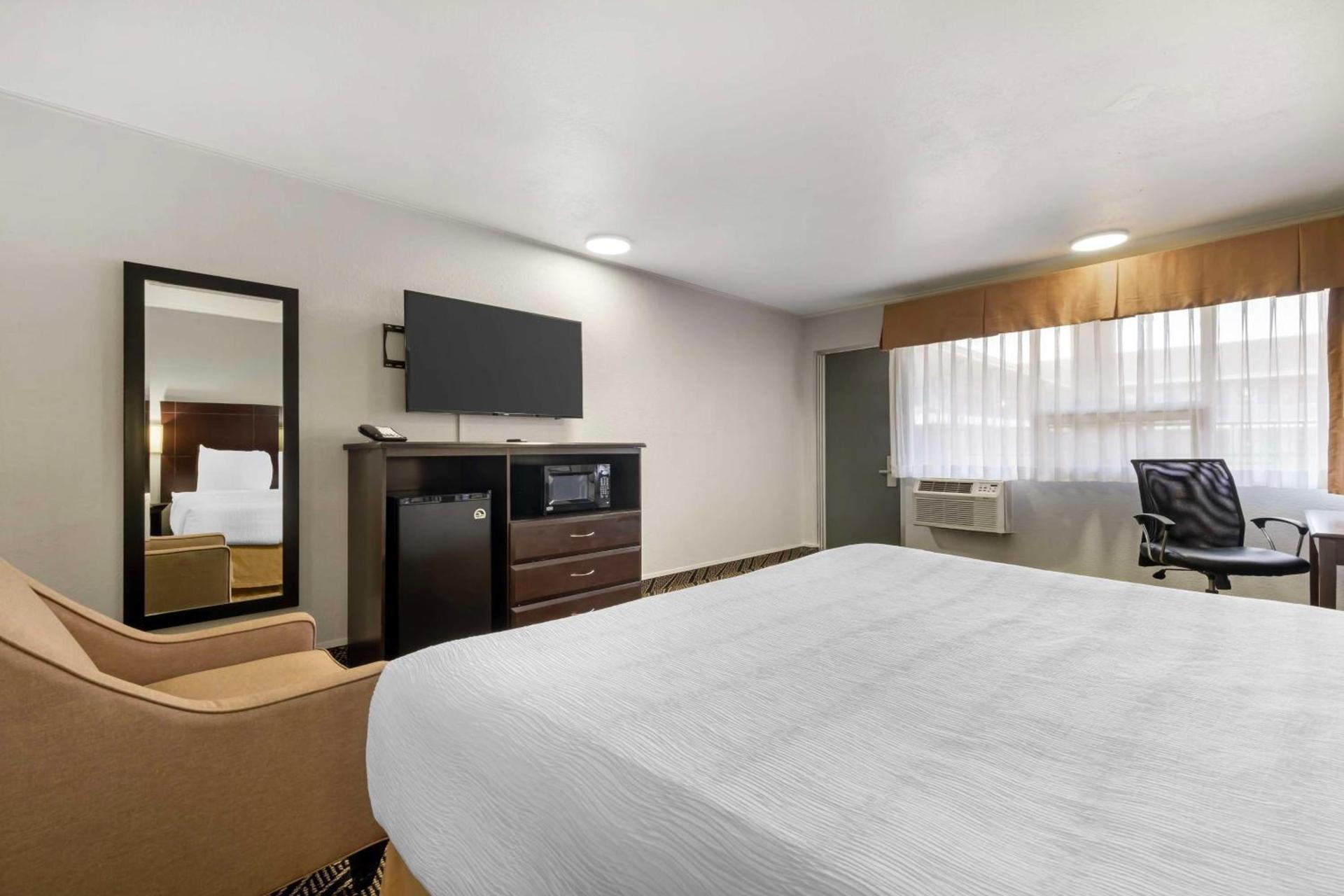Best Western Red Carpet Inn photo 21