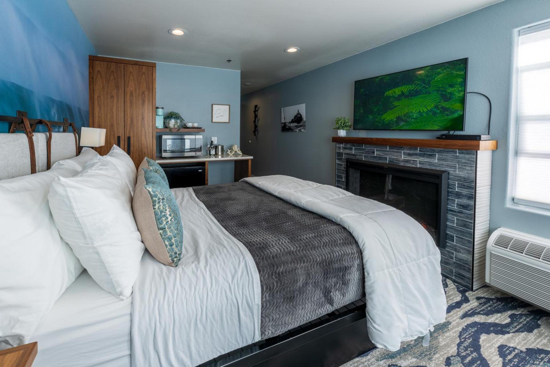 The Seaside Oceanfront Inn photo 32