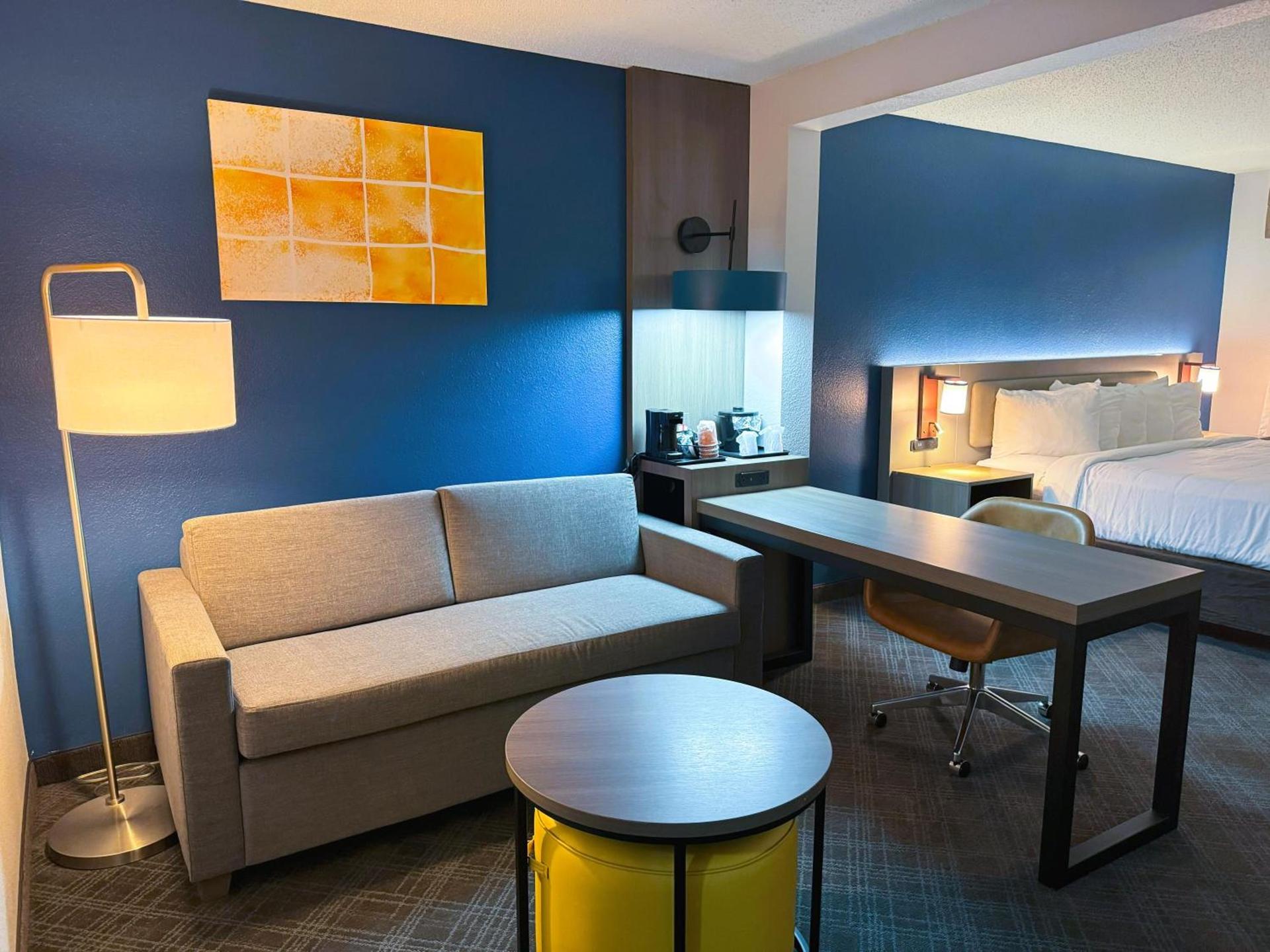 Comfort Inn & Suites Sheboygan I-43 photo 10