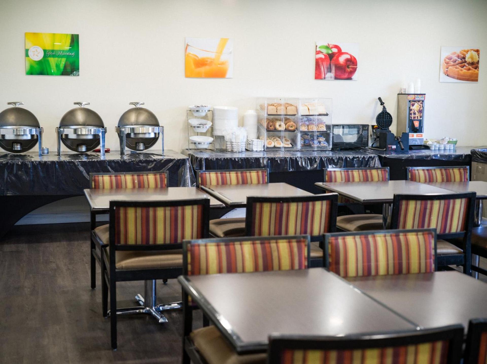 Quality Inn & Suites Camarillo-Oxnard photo 56