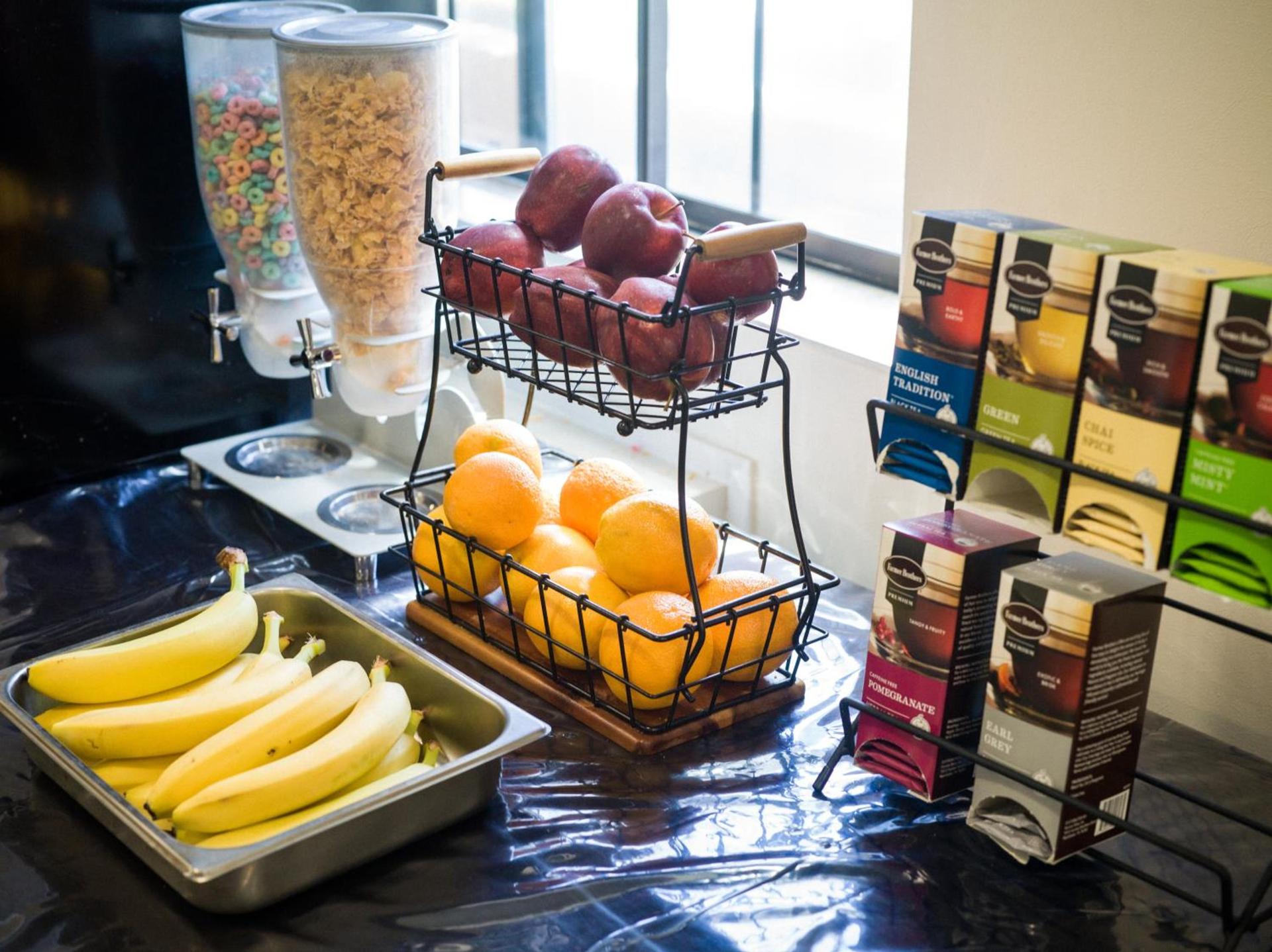 Quality Inn & Suites Camarillo-Oxnard photo 57