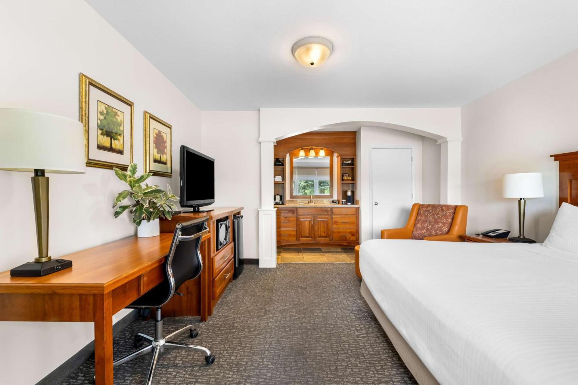 Best Western Driftwood Inn photo 12