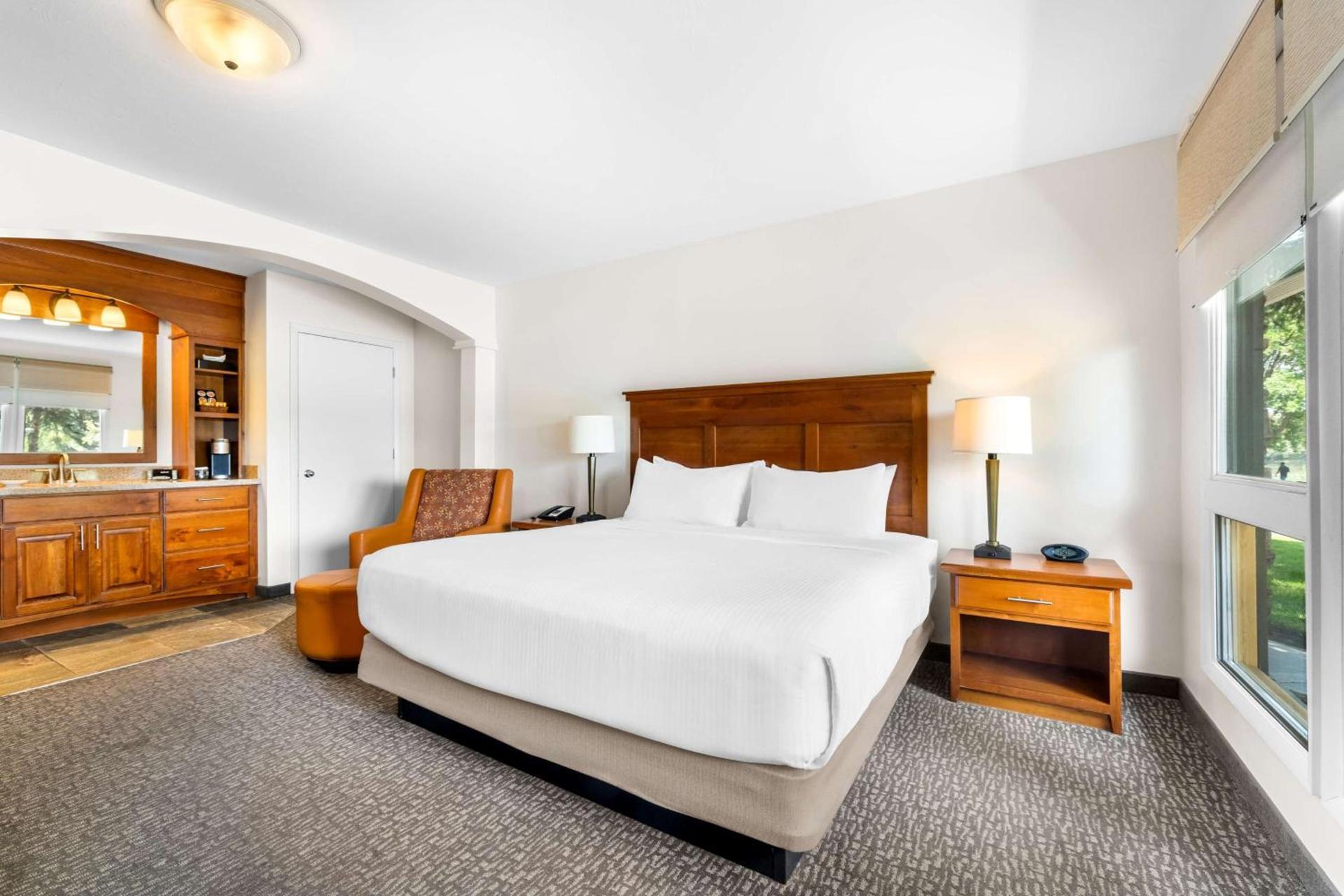 Best Western Driftwood Inn photo 11