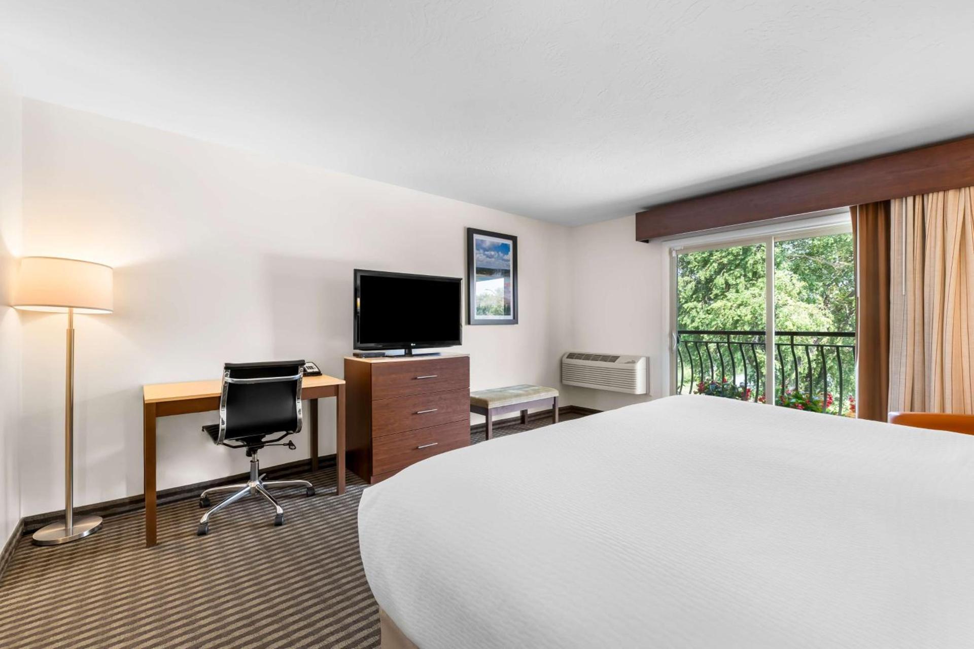 Best Western Driftwood Inn photo 15